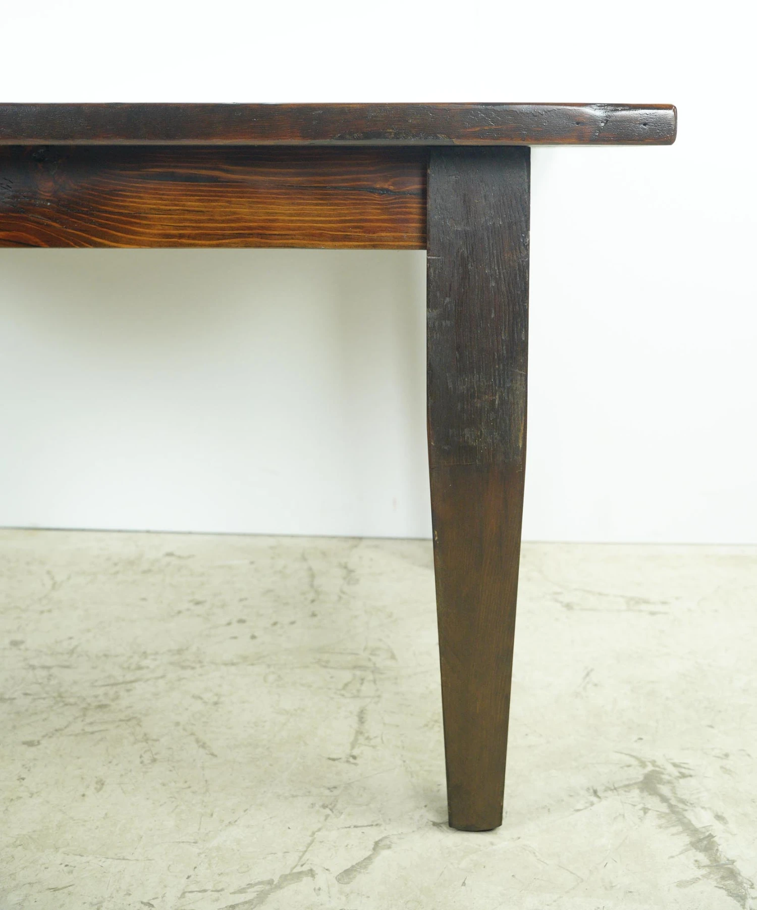 Handcrafted 5 Ft. Reclaimed Pine Tapered Leg Dining Farm Table 6 Handcrafted 5 Ft. Reclaimed Pine Tapered Leg Dining Farm Table - Image 4