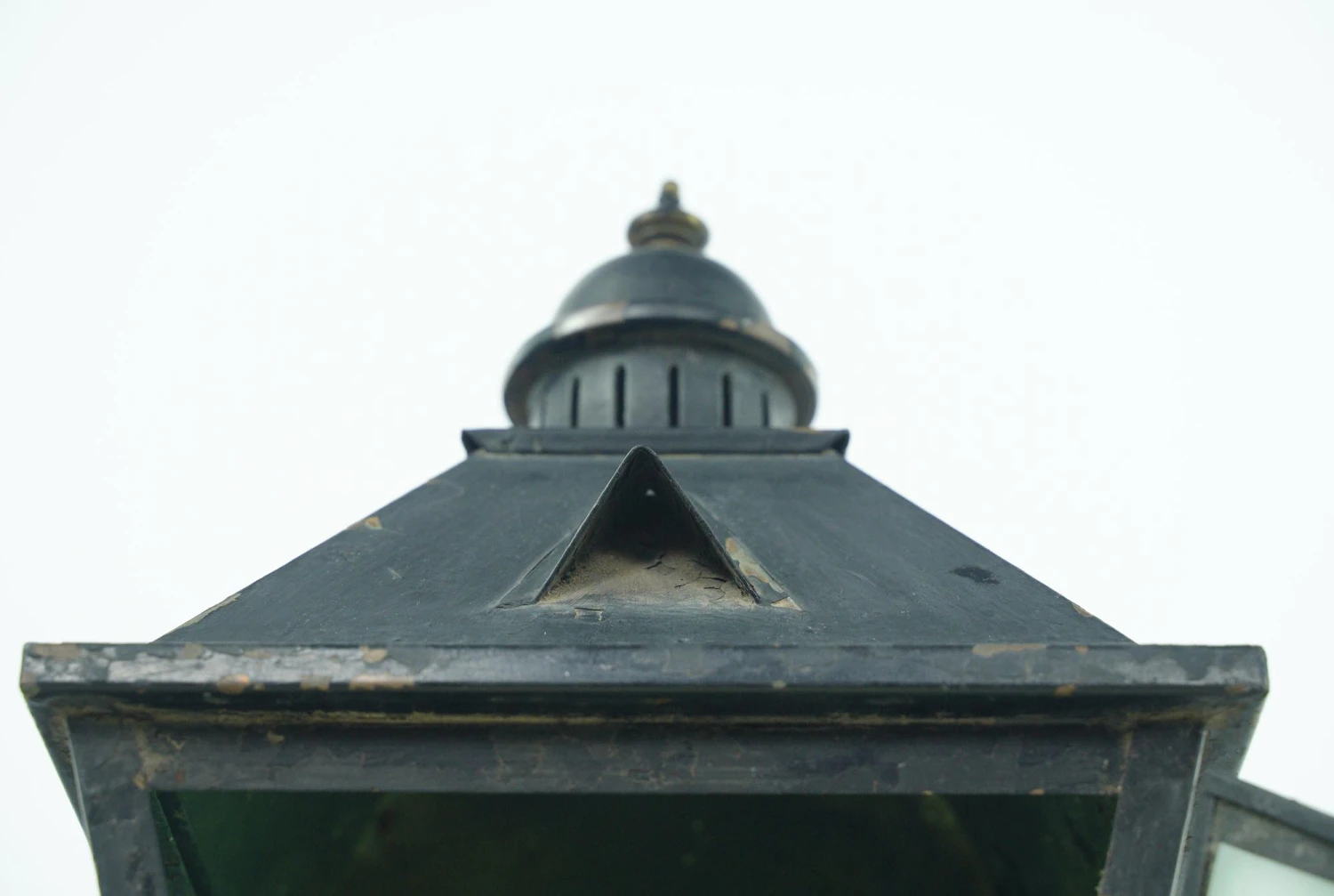 Vintage Black Iron Standing Green Slag Glass Lantern 8 Vintage Black Iron Standing Green Slag Glass Lantern - Image 6