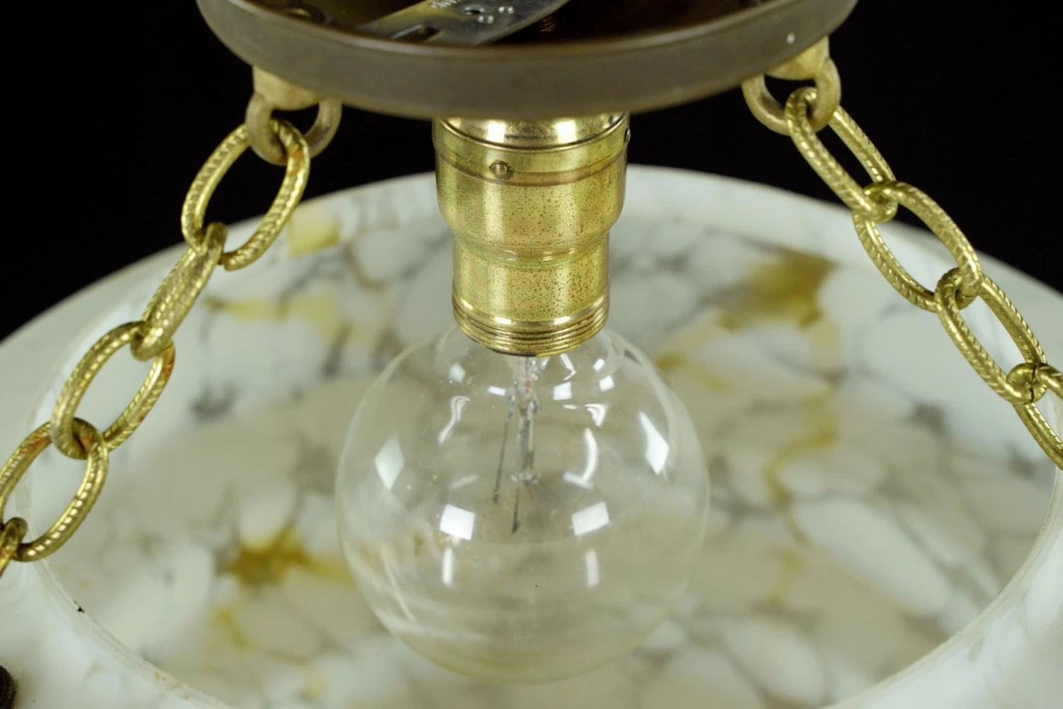 Modern Wedding Cake Style Glass Dish Brass Chain Pendant Light 7 Modern Wedding Cake Style Glass Dish Brass Chain Pendant Light - Image 5