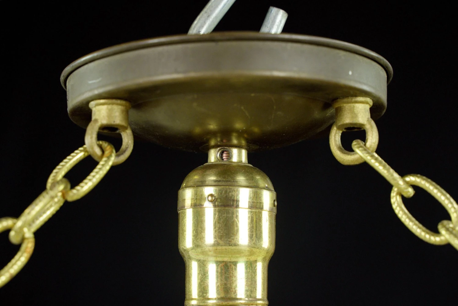 Modern Wedding Cake Style Glass Dish Brass Chain Pendant Light 8 Modern Wedding Cake Style Glass Dish Brass Chain Pendant Light - Image 6