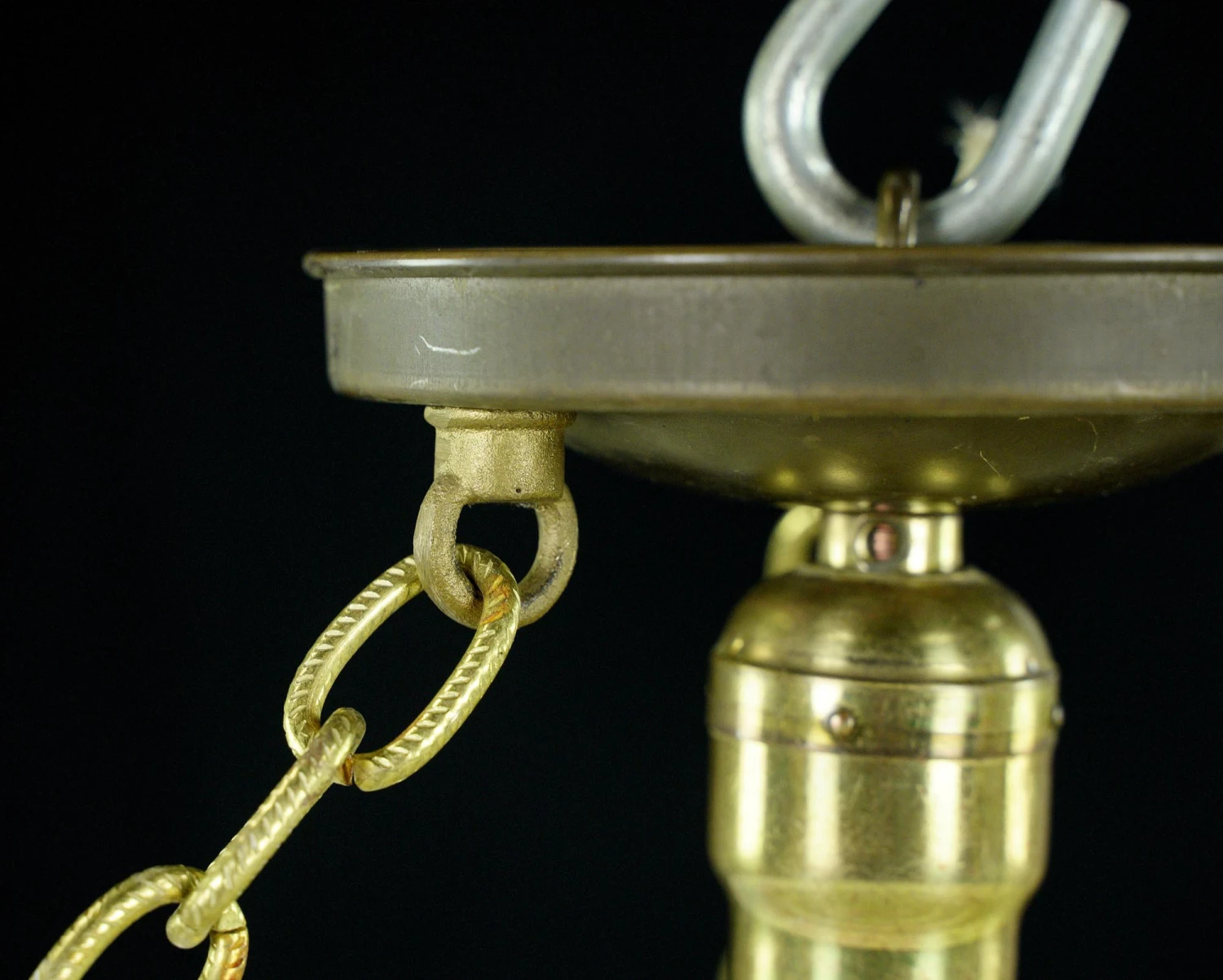 Modern Wedding Cake Style Glass Dish Brass Chain Pendant Light 9 Modern Wedding Cake Style Glass Dish Brass Chain Pendant Light - Image 7