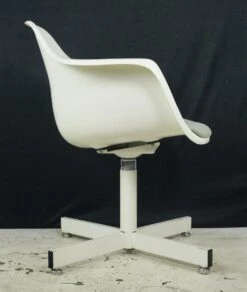 Vintage Mid Century Fiberglass Bucket Swivel Chair 20 Vintage Mid Century Fiberglass Bucket Swivel Chair -OGT Sale Store q283073 08
