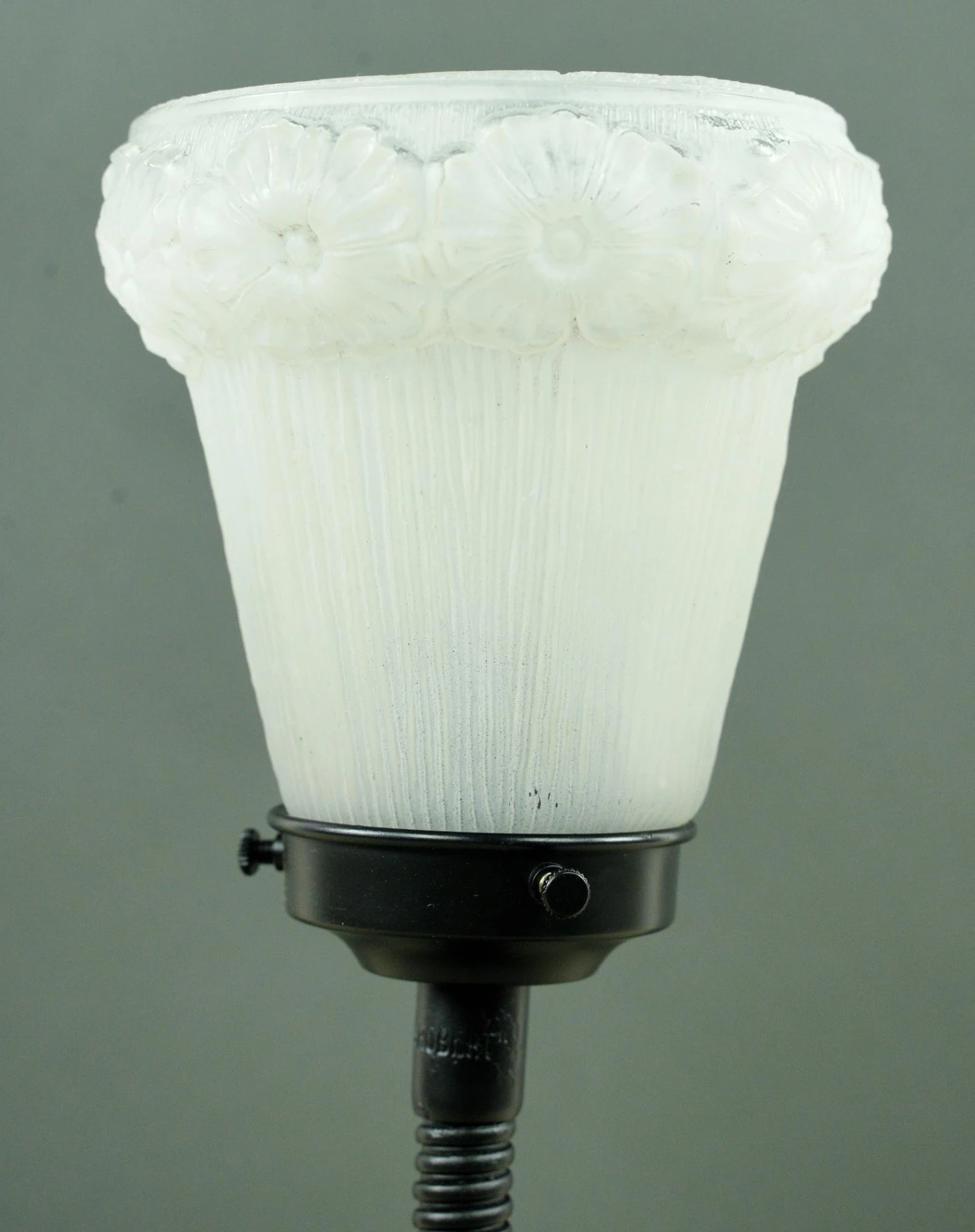 Restored Antique S. Robert Schwartz & Bro. Floral Adjustable Arm Desk Lamp 11 Restored Antique S. Robert Schwartz & Bro. Floral Adjustable Arm Desk Lamp - Image 9