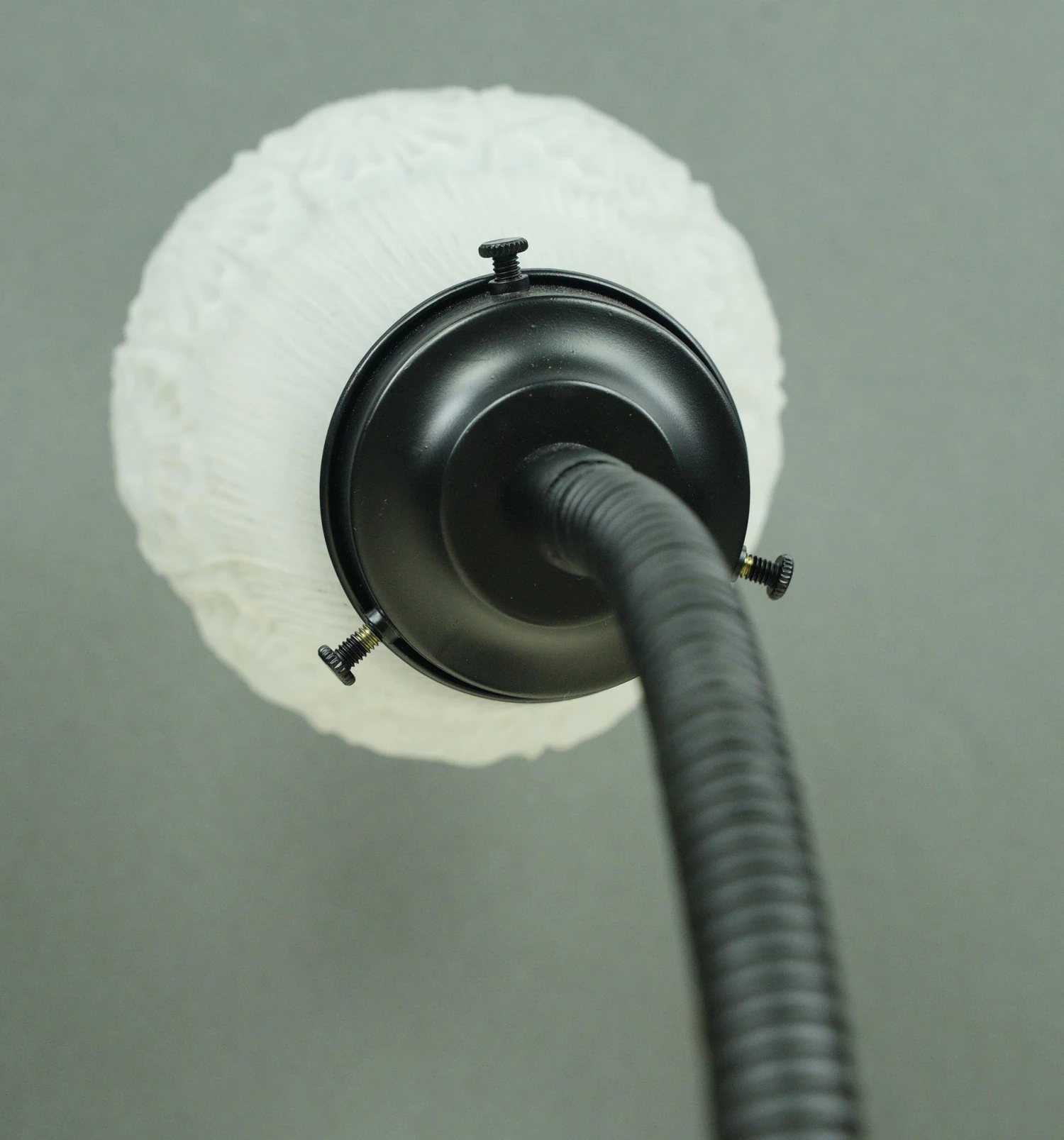 Restored Antique S. Robert Schwartz & Bro. Floral Adjustable Arm Desk Lamp 14 Restored Antique S. Robert Schwartz & Bro. Floral Adjustable Arm Desk Lamp - Image 12