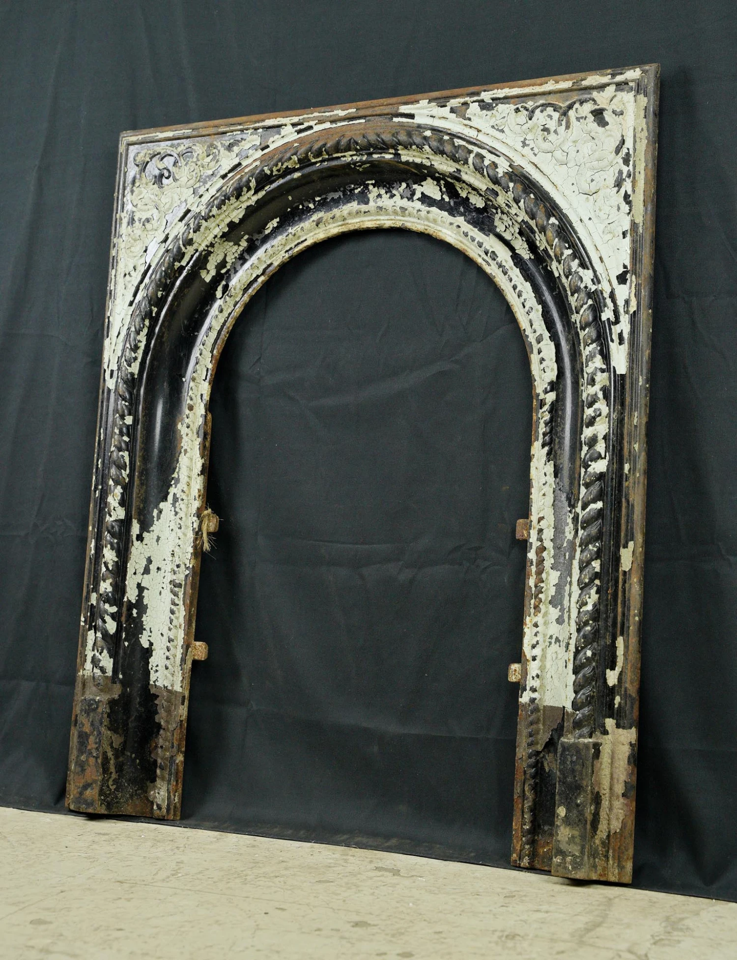 Antique Victorian Black Cast Iron Arched Fireplace Insert Surround 6 Antique Victorian Black Cast Iron Arched Fireplace Insert Surround - Image 4