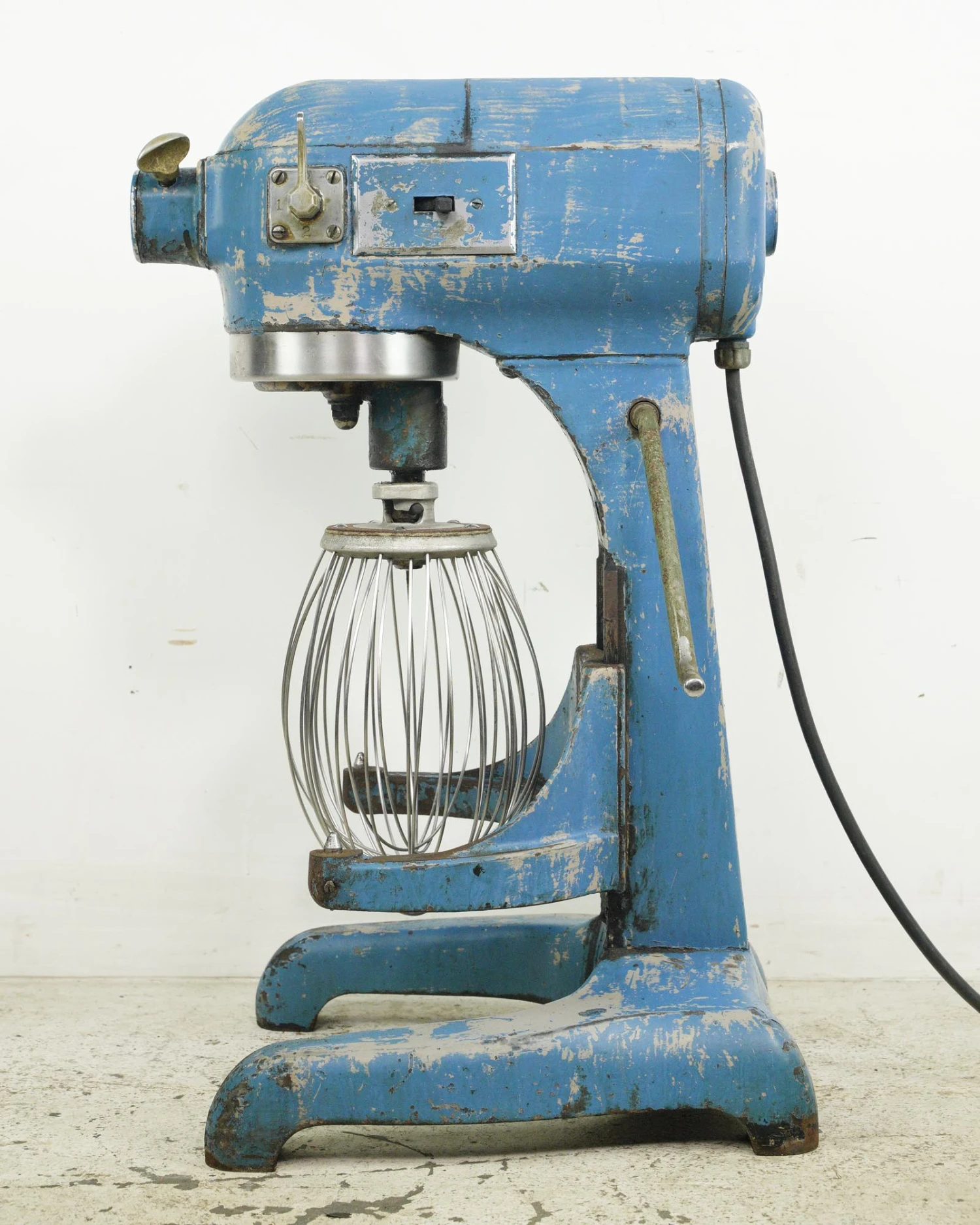 Reclaimed MFG A-200 20 Quart Hobart Steel Mixer 11 Reclaimed MFG A-200 20 Quart Hobart Steel Mixer - Image 9