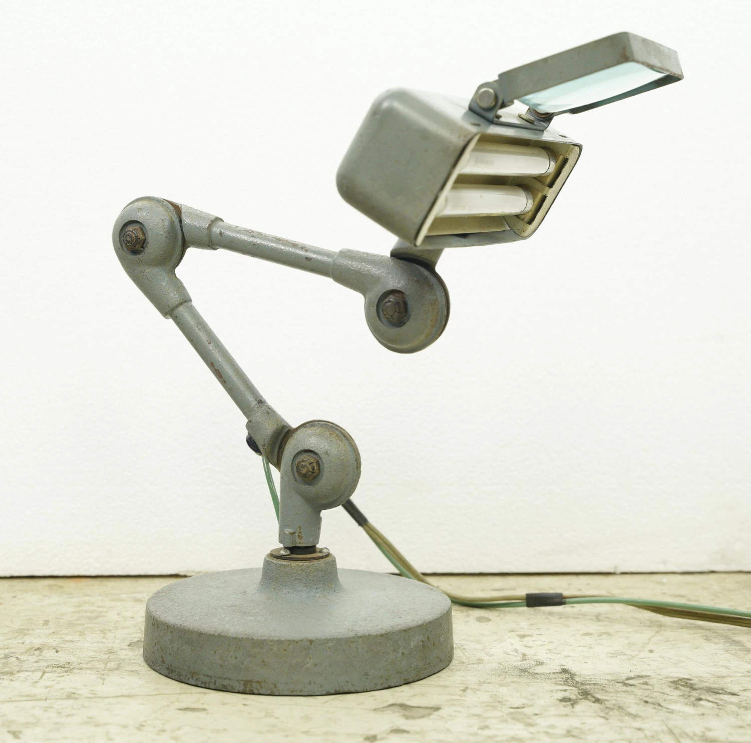 1940s Stocker & Yale Inc. Lite Mite Opposable Gray Steel Desk Lamp 8 1940s Stocker & Yale Inc. Lite Mite Opposable Gray Steel Desk Lamp - Image 6
