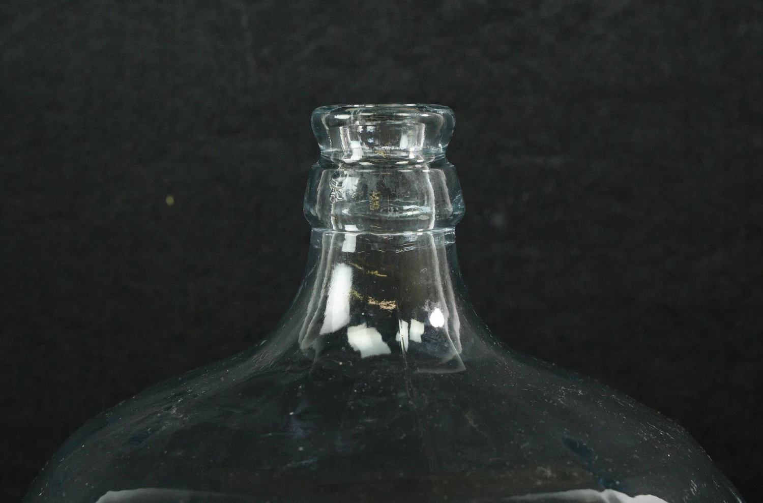 Vintage Crisa 5 Gallon Clear Glass Carboy 6 Vintage Crisa 5 Gallon Clear Glass Carboy - Image 4