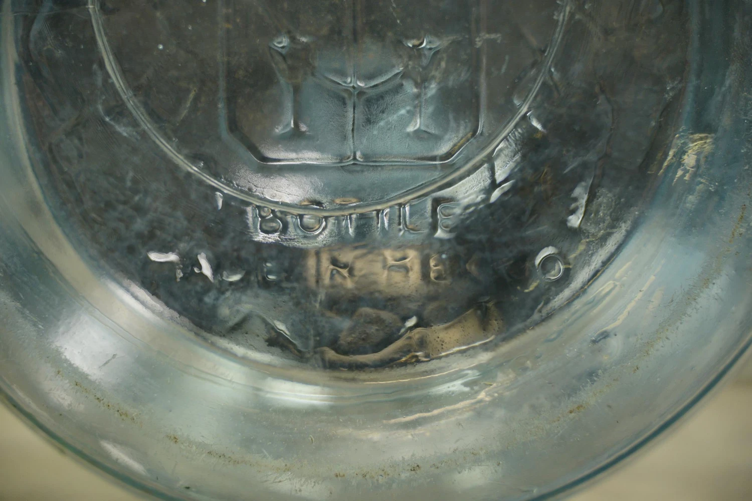 Vintage Crisa 5 Gallon Clear Glass Carboy 9 Vintage Crisa 5 Gallon Clear Glass Carboy - Image 7