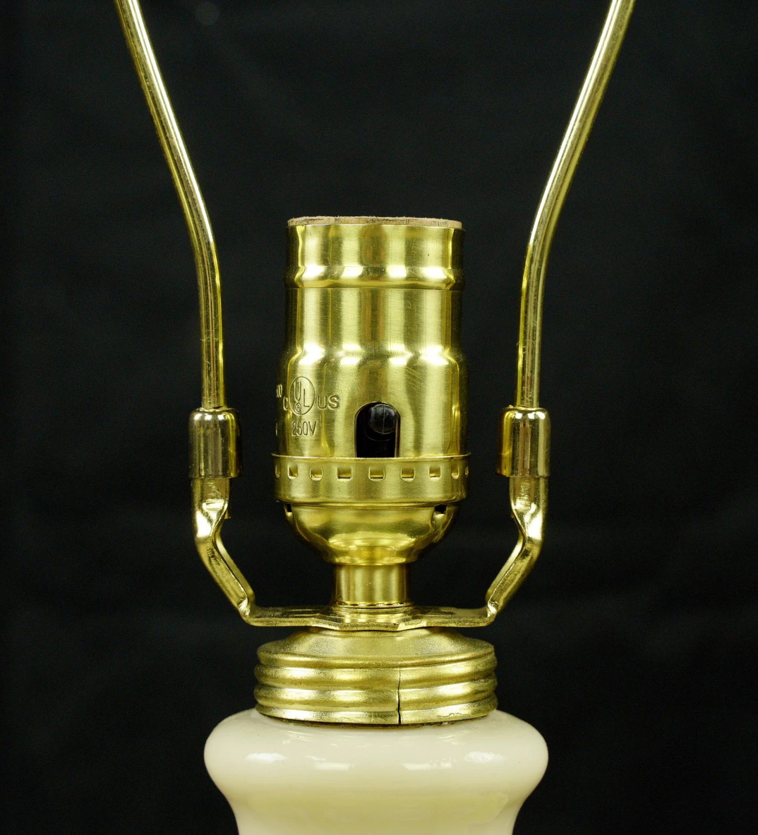 Pair Of Vintage Daisy Green & White Alacite Table Lamps 7 Pair Of Vintage Daisy Green & White Alacite Table Lamps - Image 5