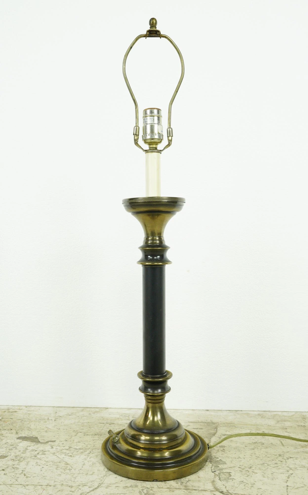 Pair Of Traditional Antique Brass & Black Finish Steel Table Lamps 6 Pair Of Traditional Antique Brass & Black Finish Steel Table Lamps - Image 4