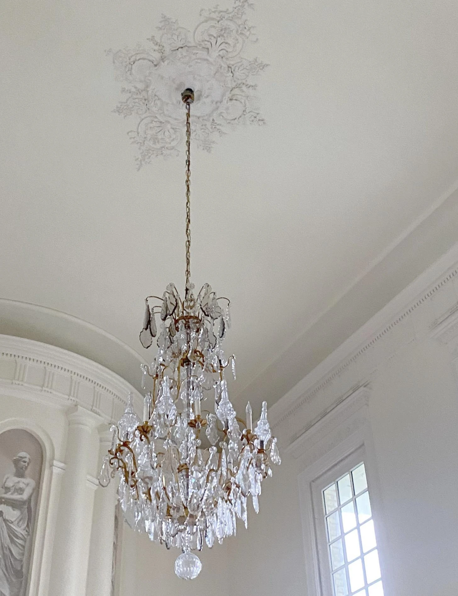 Antique French Louis XV Gilt Bronze & Crystal 20 Arm Cage Chandelier 15 Antique French Louis XV Gilt Bronze & Crystal 20 Arm Cage Chandelier - Image 13