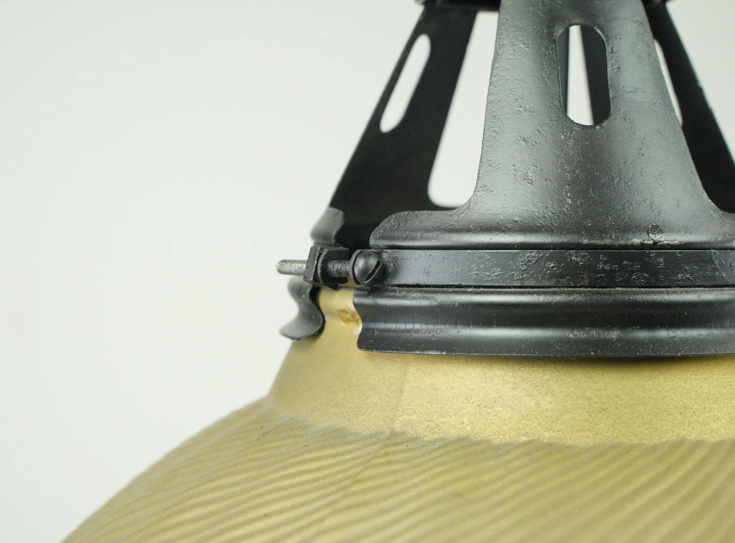 Vintage Ribbed Tan Mercury Glass Steel Pole Pendant Light 9 Vintage Ribbed Tan Mercury Glass Steel Pole Pendant Light - Image 7