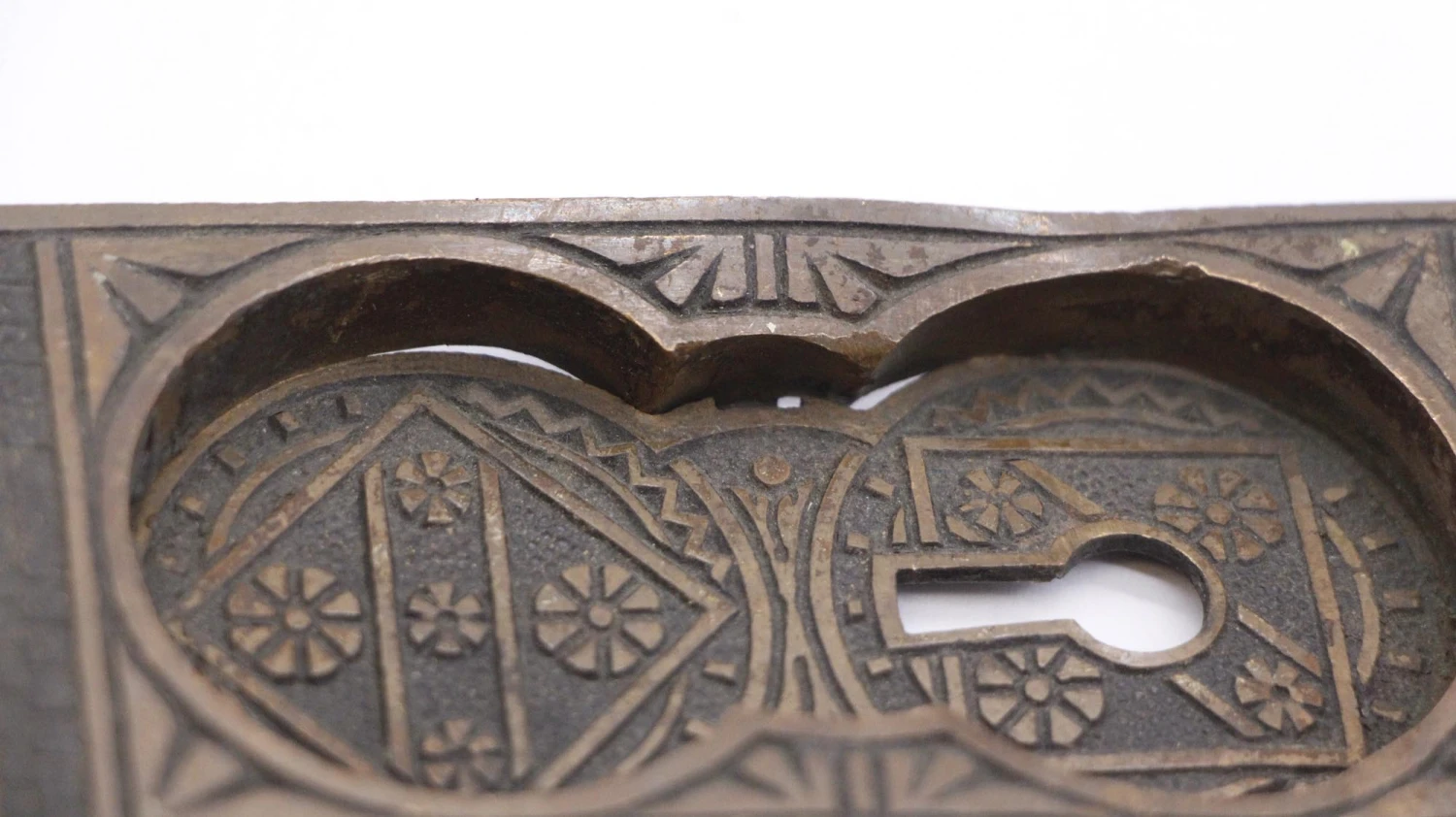 Antique 5.125 In. Cast Iron Aesthetic Recessed Pocket Door Plate 6 Antique 5.125 In. Cast Iron Aesthetic Recessed Pocket Door Plate - Image 4