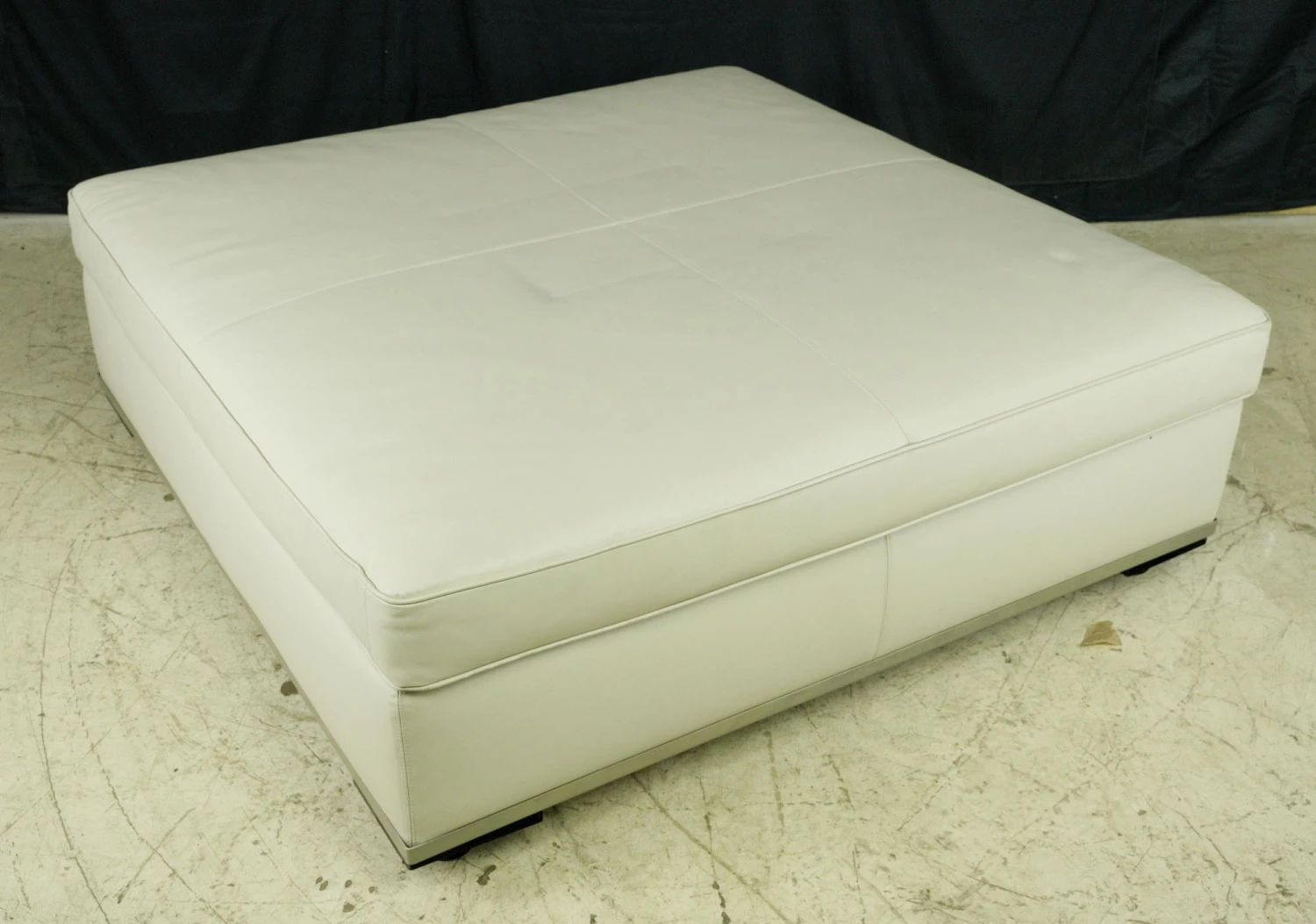 Contemporary White Leather Square Maxalto Italian Apta Ottoman 9 Contemporary White Leather Square Maxalto Italian Apta Ottoman - Image 7