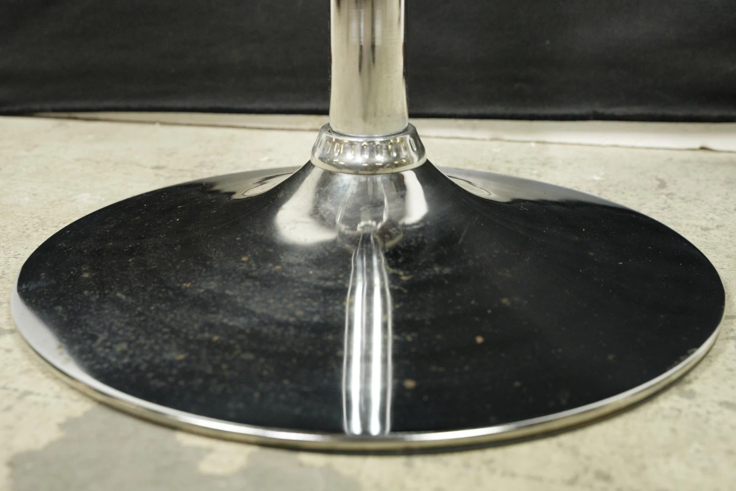 Modern Adjustable Height Bar Stool By Ashley Furniture 12 Modern Adjustable Height Bar Stool By Ashley Furniture - Image 10