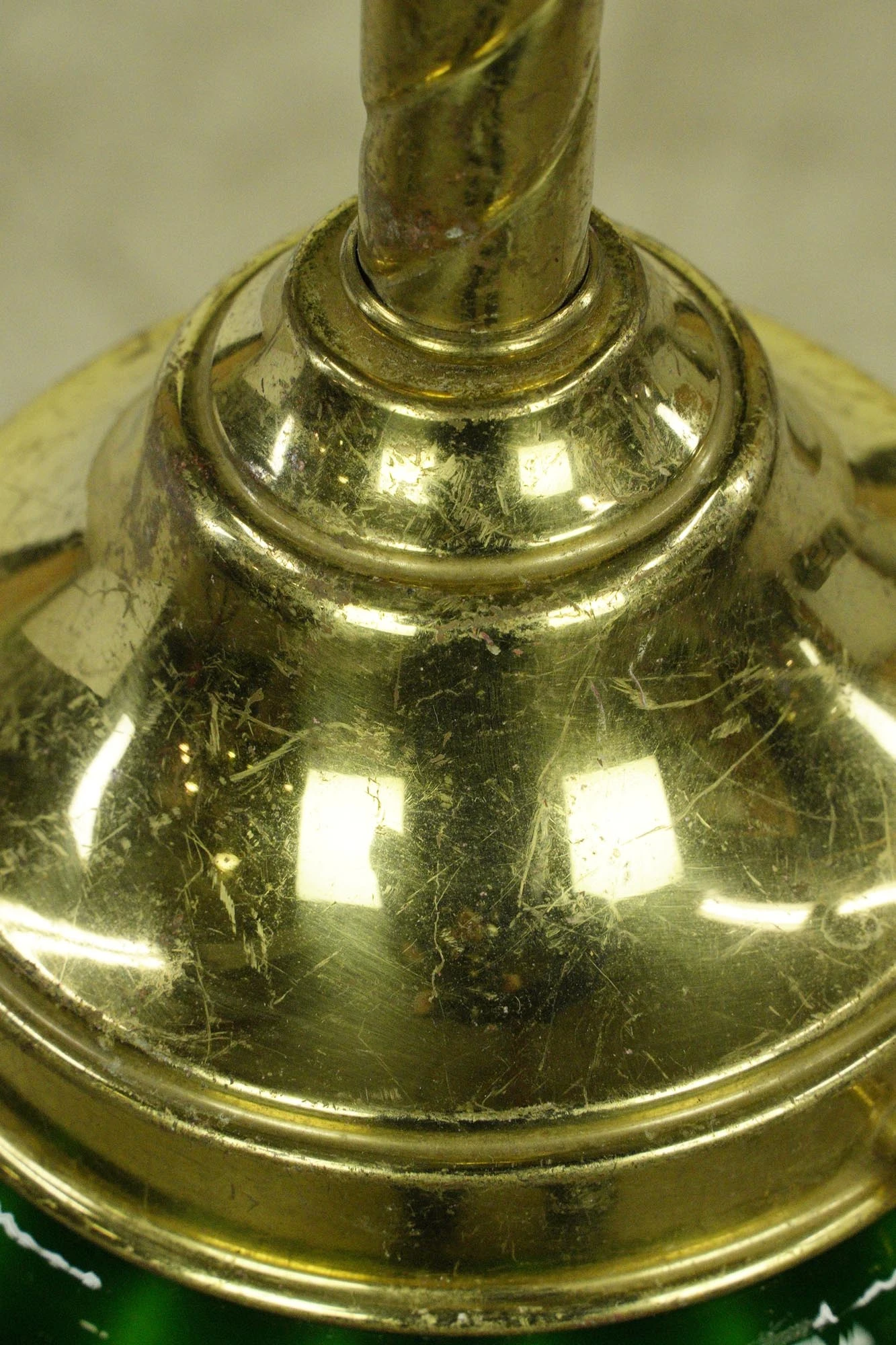 Vintage Ruffled Green Glass Shade Brass Chain Pendant Light 8 Vintage Ruffled Green Glass Shade Brass Chain Pendant Light - Image 6