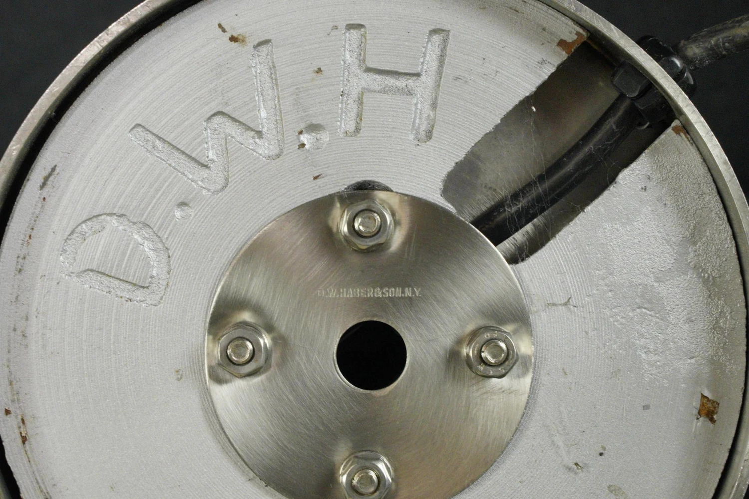 D.W Haber & Son Waldorf Astoria Hammered Stainless Steel Food Heat Lamp 12 D.W Haber & Son Waldorf Astoria Hammered Stainless Steel Food Heat Lamp - Image 10