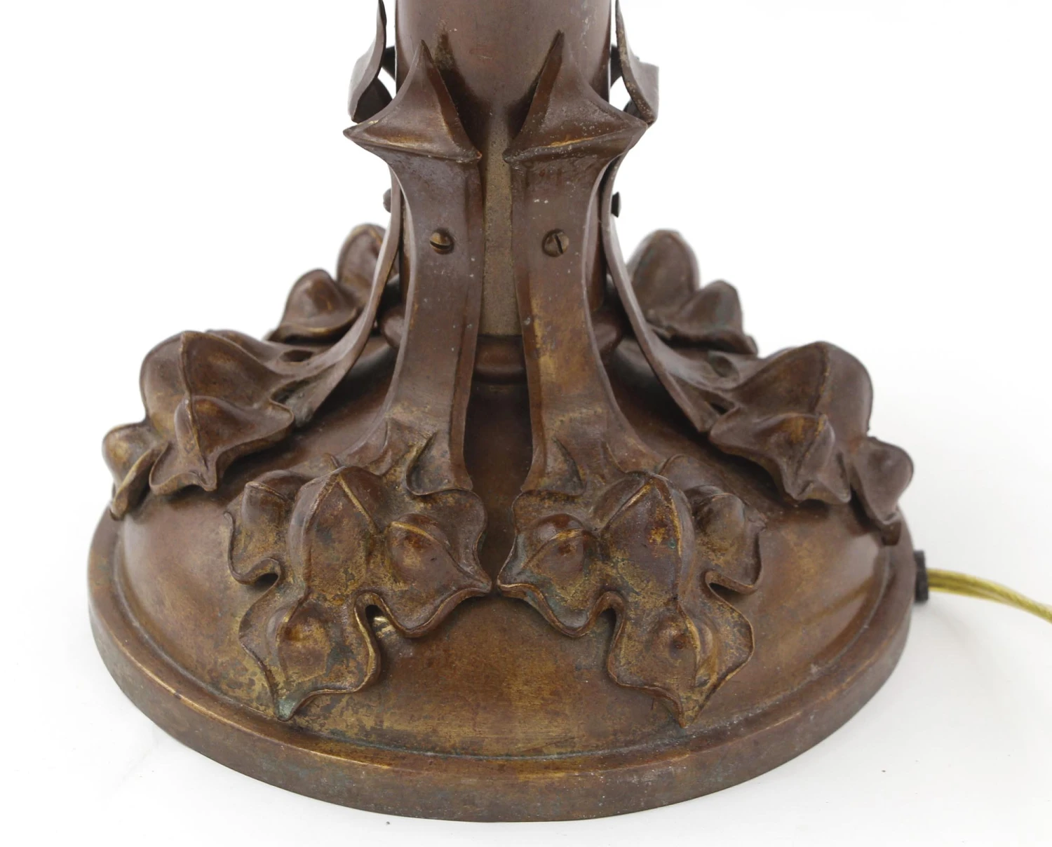 Antique Brass Gothic Lamp With Foliate Detail Shade 10 Antique Brass Gothic Lamp With Foliate Detail Shade - Image 8