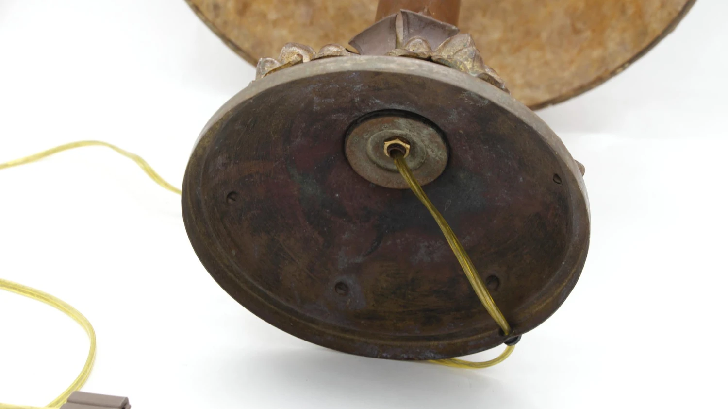 Antique Brass Gothic Lamp With Foliate Detail Shade 12 Antique Brass Gothic Lamp With Foliate Detail Shade - Image 10