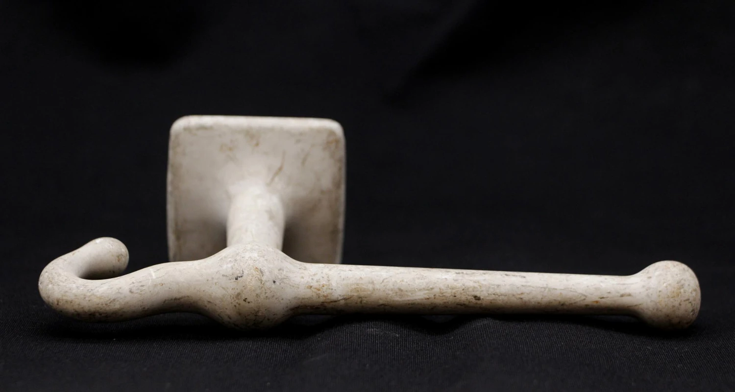 Vintage Cast Iron White Painted Flush Mount Wall Hook 6 Vintage Cast Iron White Painted Flush Mount Wall Hook - Image 4