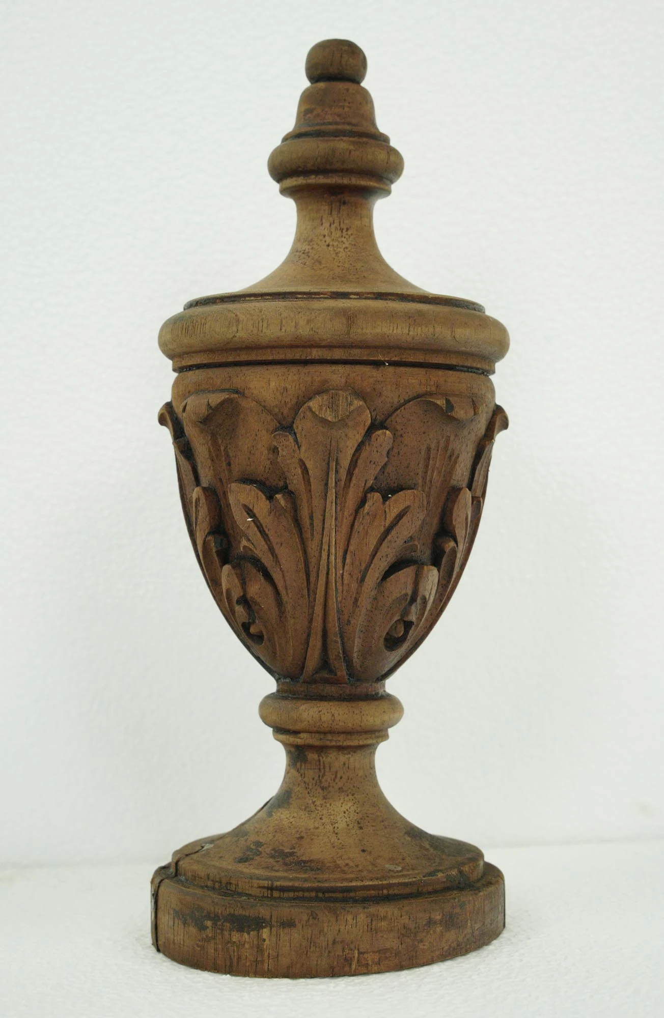 Reclaimed Hand Carved Acanthus Leaf Pine Finial 7 Reclaimed Hand Carved Acanthus Leaf Pine Finial - Image 5