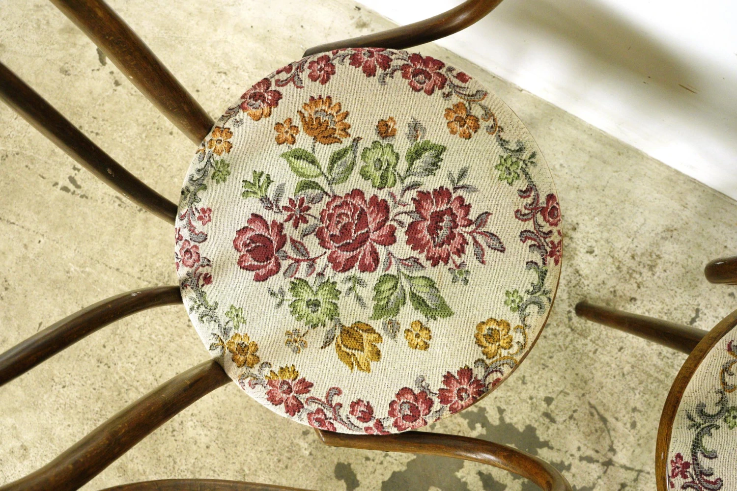 Set Of 6 Vintage Bentwood Floral Upholstery Arm Chairs 11 Set Of 6 Vintage Bentwood Floral Upholstery Arm Chairs - Image 9