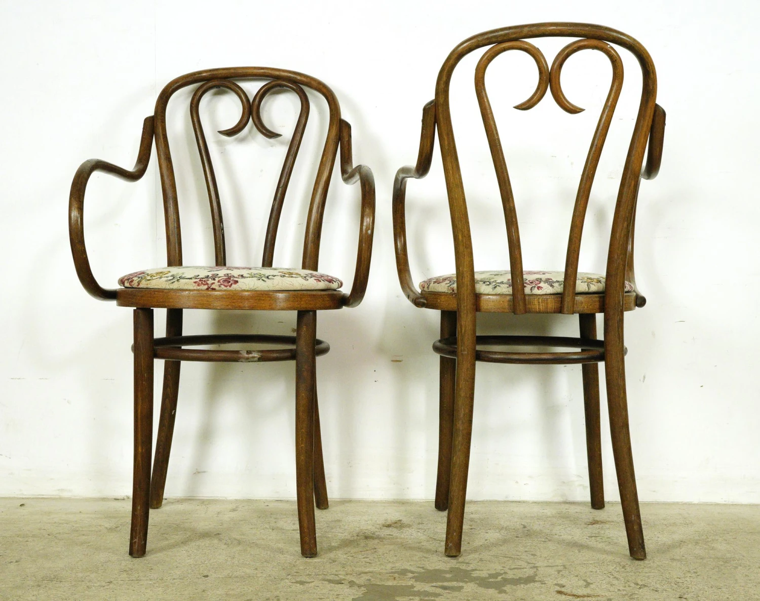 Set Of 6 Vintage Bentwood Floral Upholstery Arm Chairs 13 Set Of 6 Vintage Bentwood Floral Upholstery Arm Chairs - Image 11