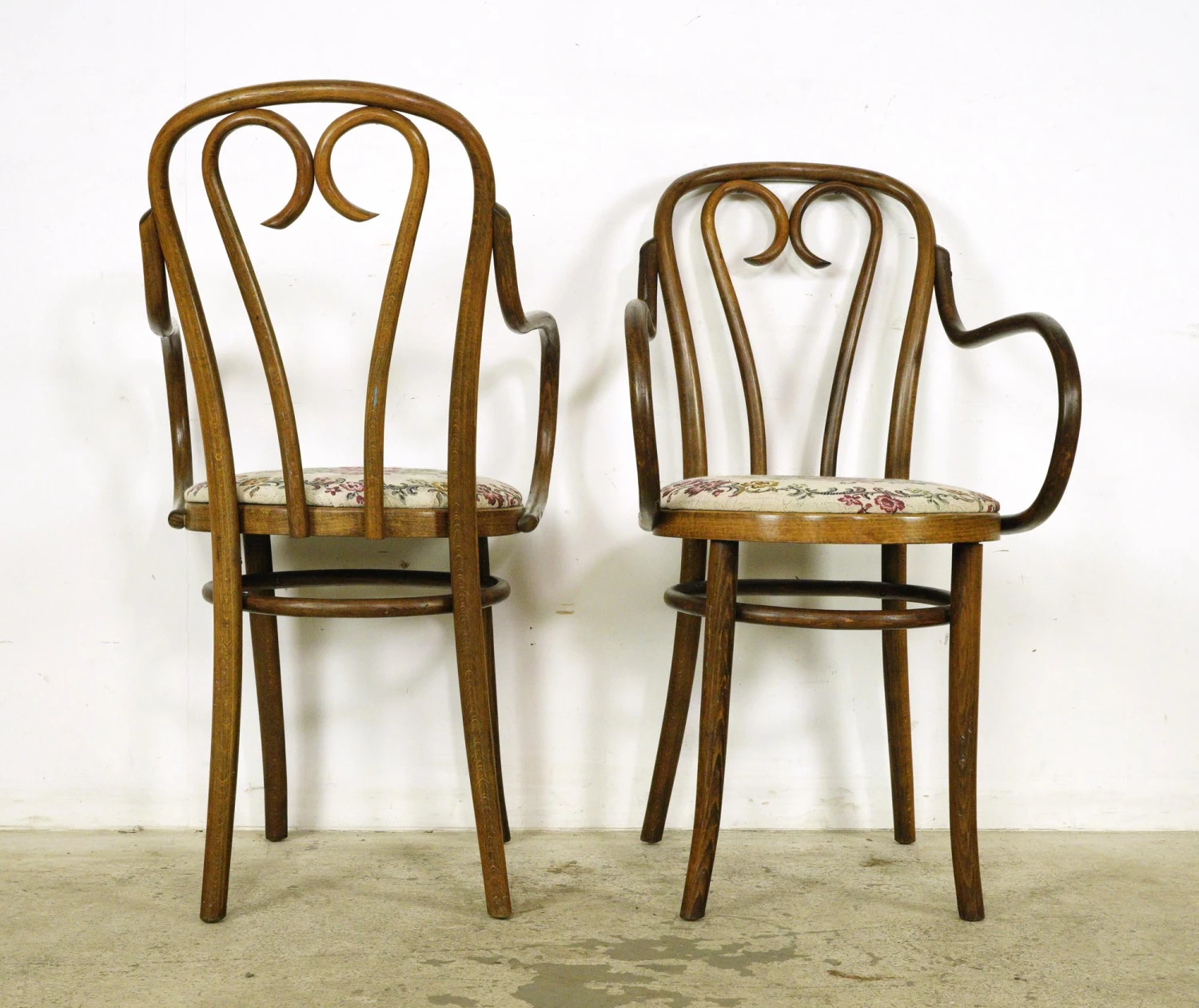 Set Of 6 Vintage Bentwood Floral Upholstery Arm Chairs 16 Set Of 6 Vintage Bentwood Floral Upholstery Arm Chairs - Image 14