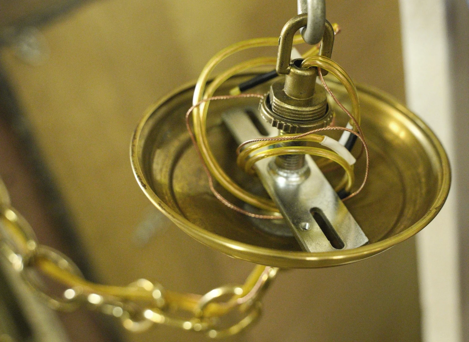 Regency Hexagonal Polished Brass Beveled Glass Lantern Pendant Light 13 Regency Hexagonal Polished Brass Beveled Glass Lantern Pendant Light - Image 11