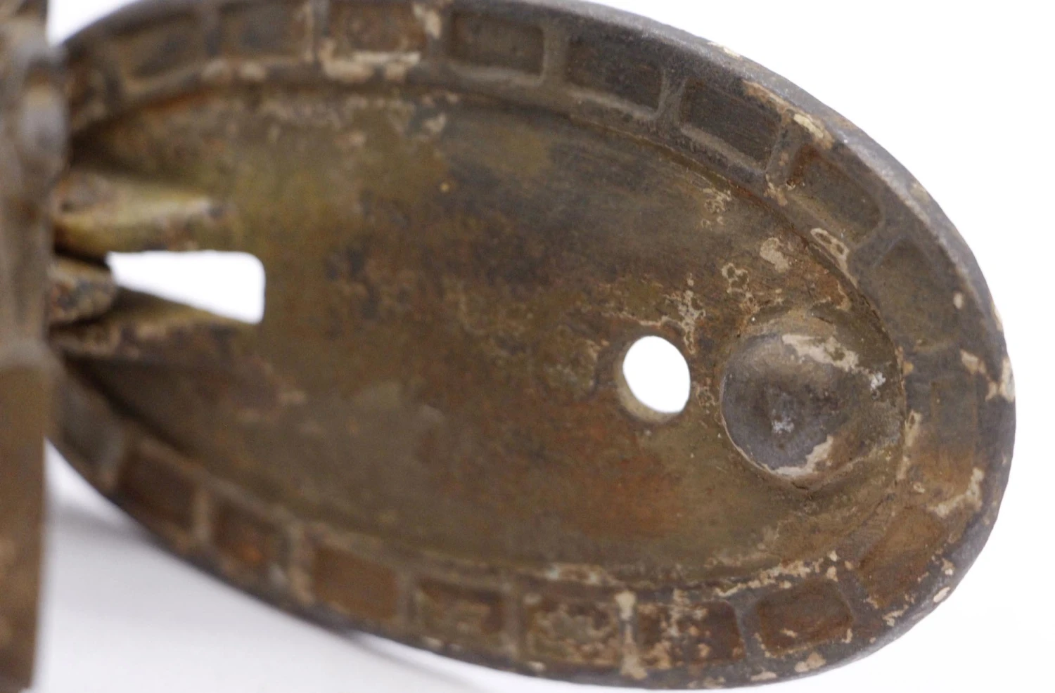 Antique Oval Cast Iron Floral Basket Motif Door Knocker 7 Antique Oval Cast Iron Floral Basket Motif Door Knocker - Image 5