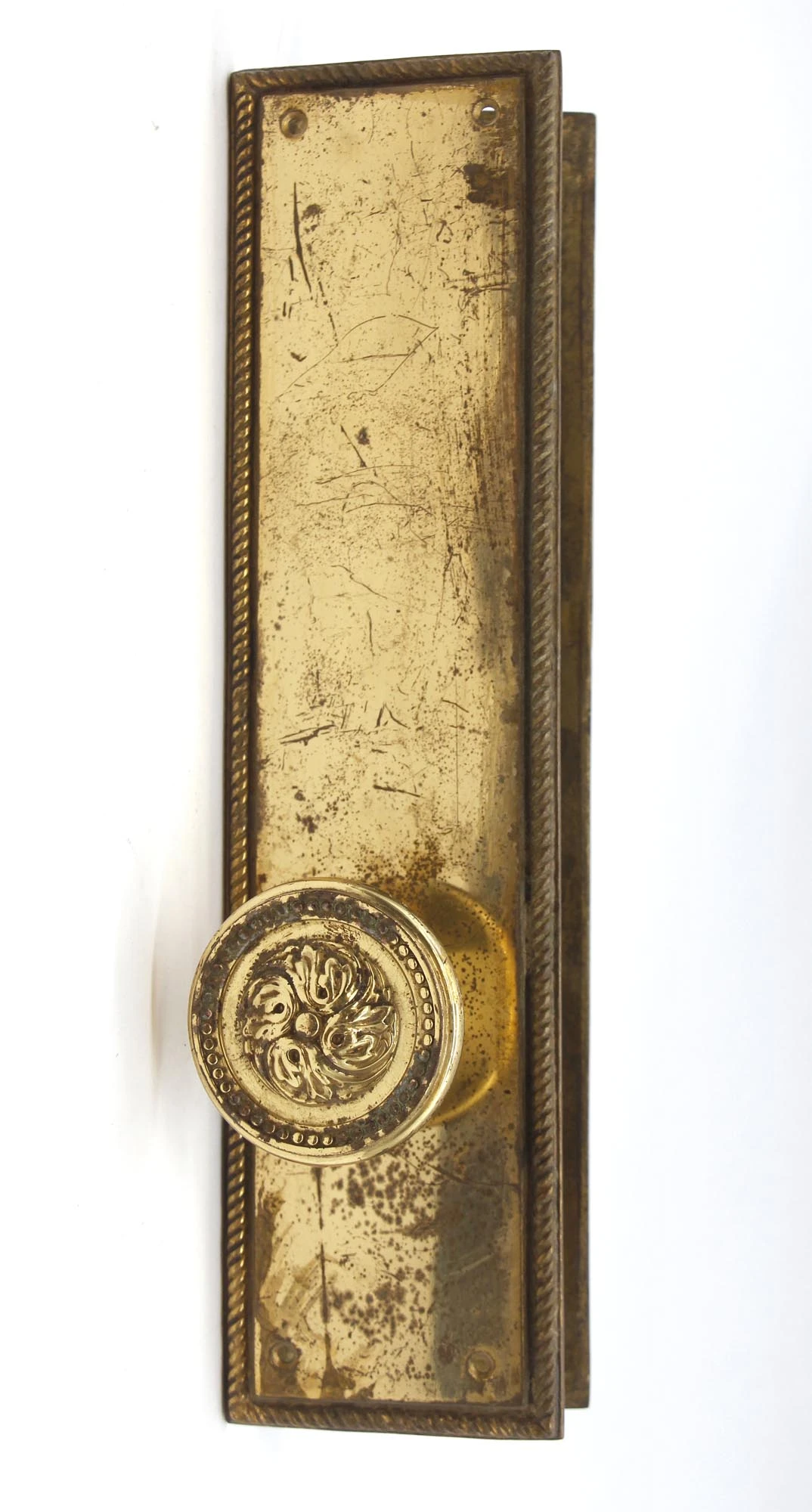 Vintage Concentric Polished Brass Passage Door Knob Set 6 Vintage Concentric Polished Brass Passage Door Knob Set - Image 4