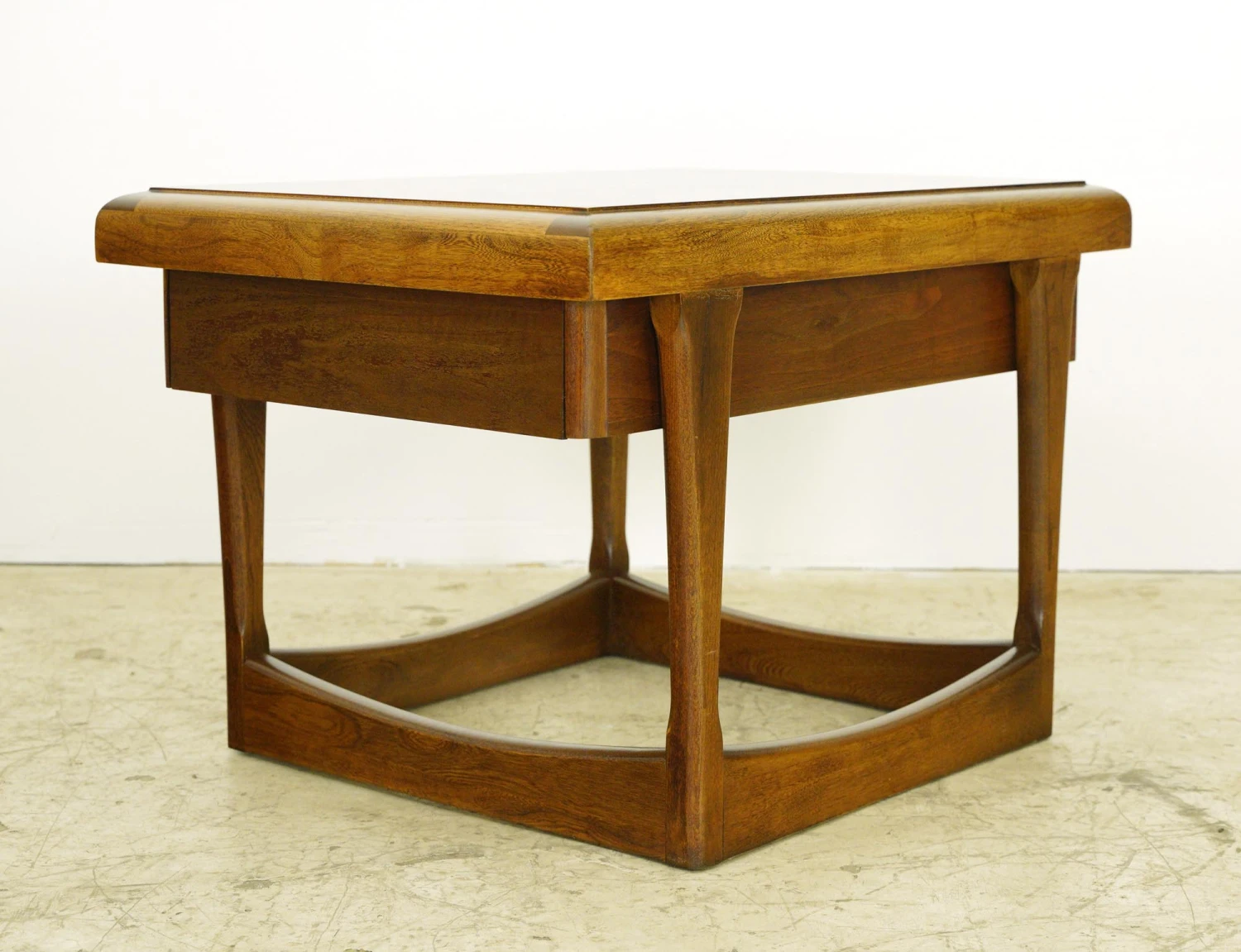 Pair Of Mid Century Walnut End Tables By Lane Furniture 8 Pair Of Mid Century Walnut End Tables By Lane Furniture - Image 6