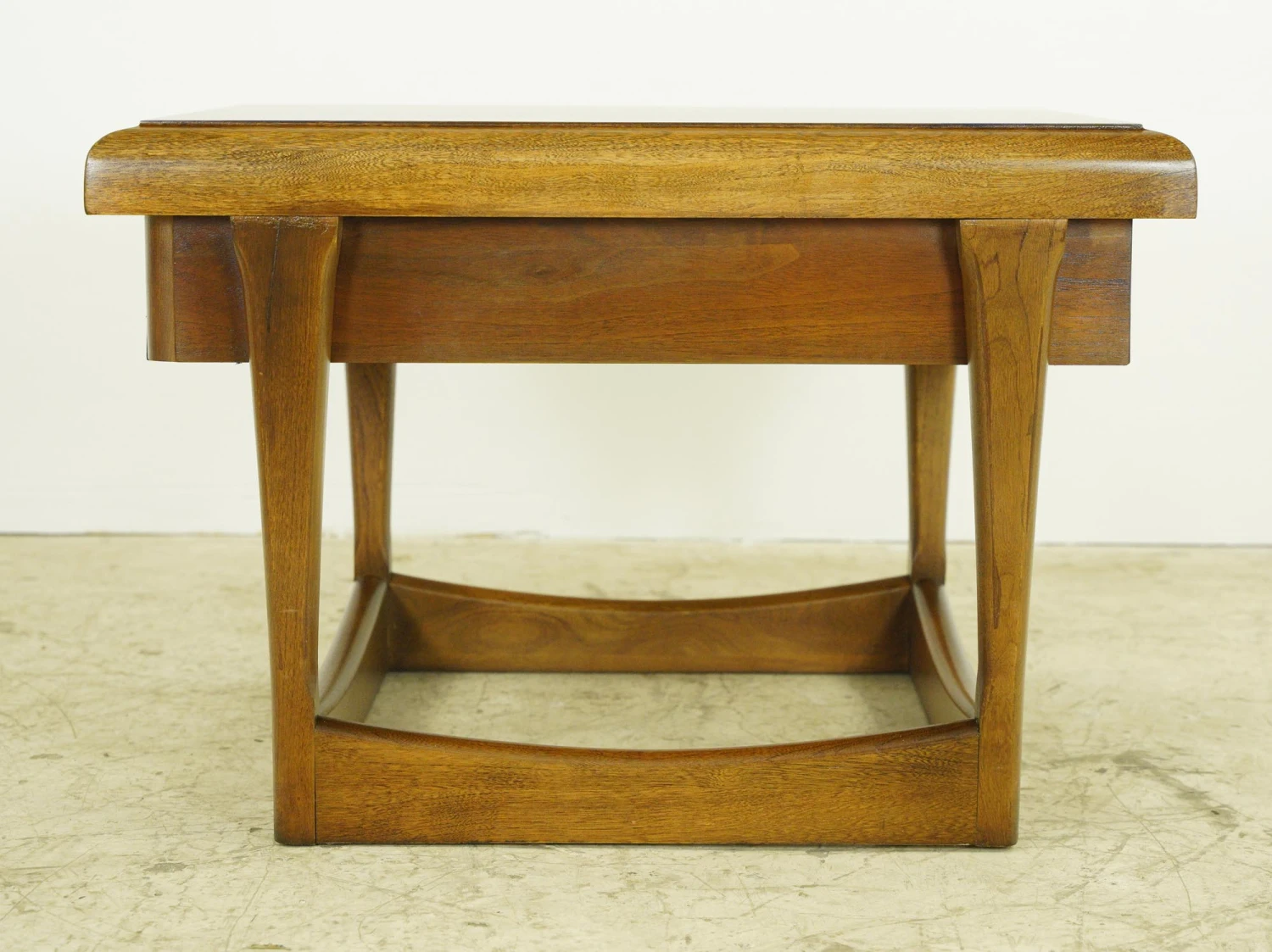 Pair Of Mid Century Walnut End Tables By Lane Furniture 10 Pair Of Mid Century Walnut End Tables By Lane Furniture - Image 8