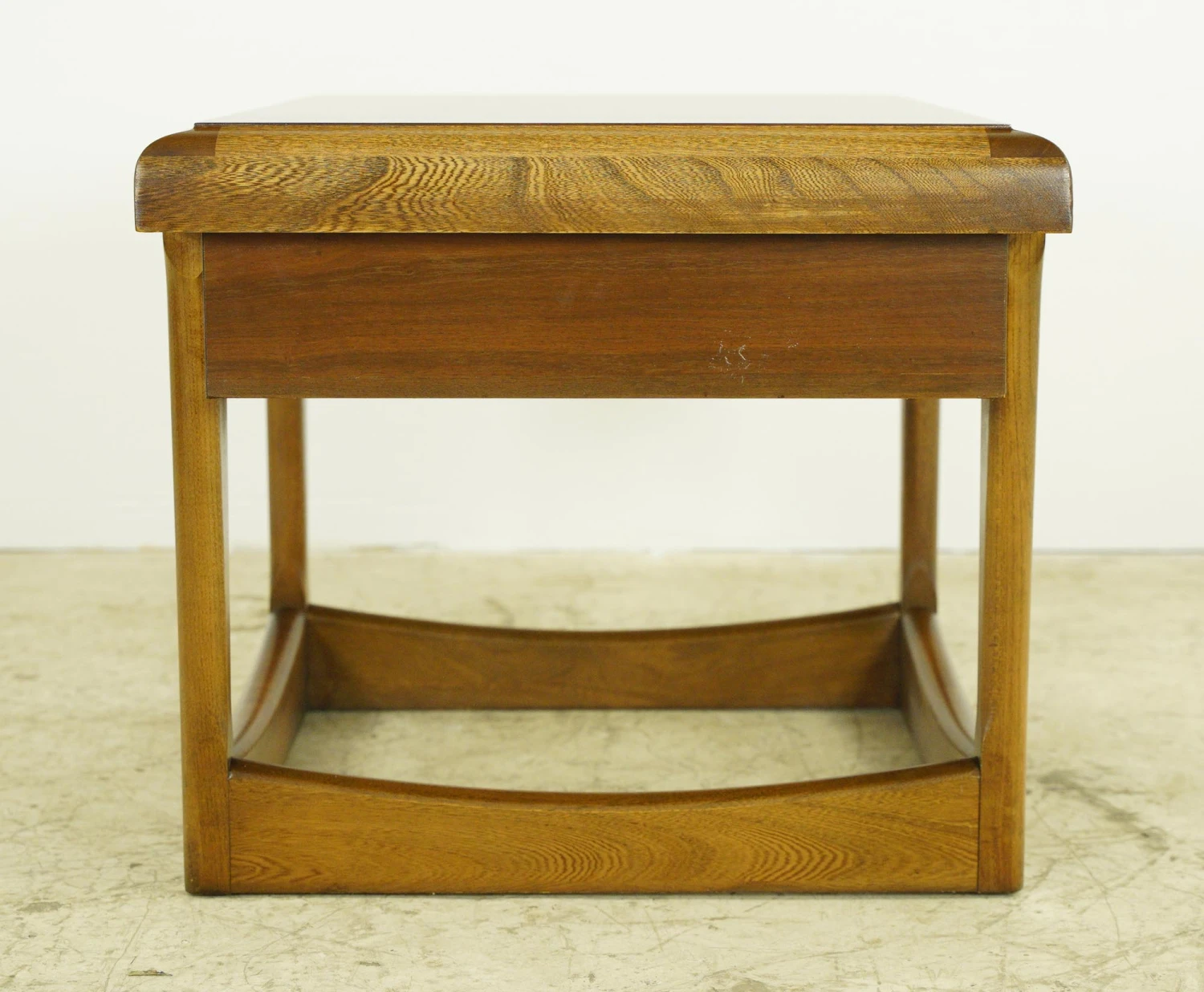Pair Of Mid Century Walnut End Tables By Lane Furniture 11 Pair Of Mid Century Walnut End Tables By Lane Furniture - Image 9