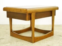 Pair Of Mid Century Walnut End Tables By Lane Furniture 27 Pair Of Mid Century Walnut End Tables By Lane Furniture -OGT Sale Store q287271 11