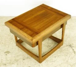 Pair Of Mid Century Walnut End Tables By Lane Furniture 28 Pair Of Mid Century Walnut End Tables By Lane Furniture -OGT Sale Store q287271 12