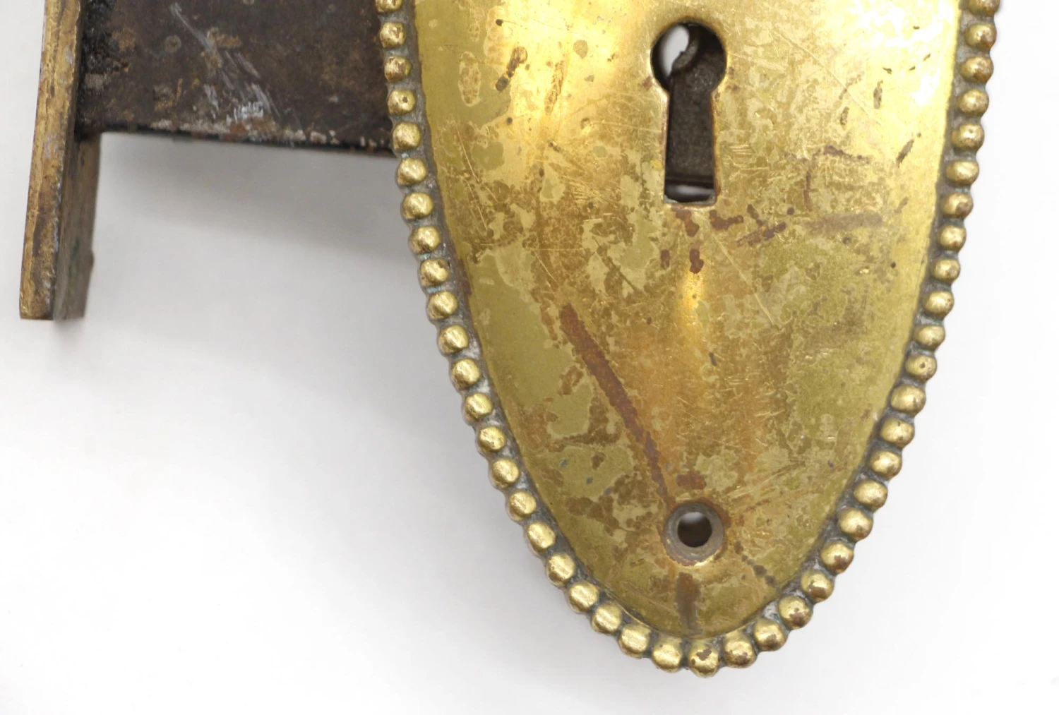 Vintage Fluted Glass Brass Oval Plate Passage Door Knob Set 6 Vintage Fluted Glass Brass Oval Plate Passage Door Knob Set - Image 4