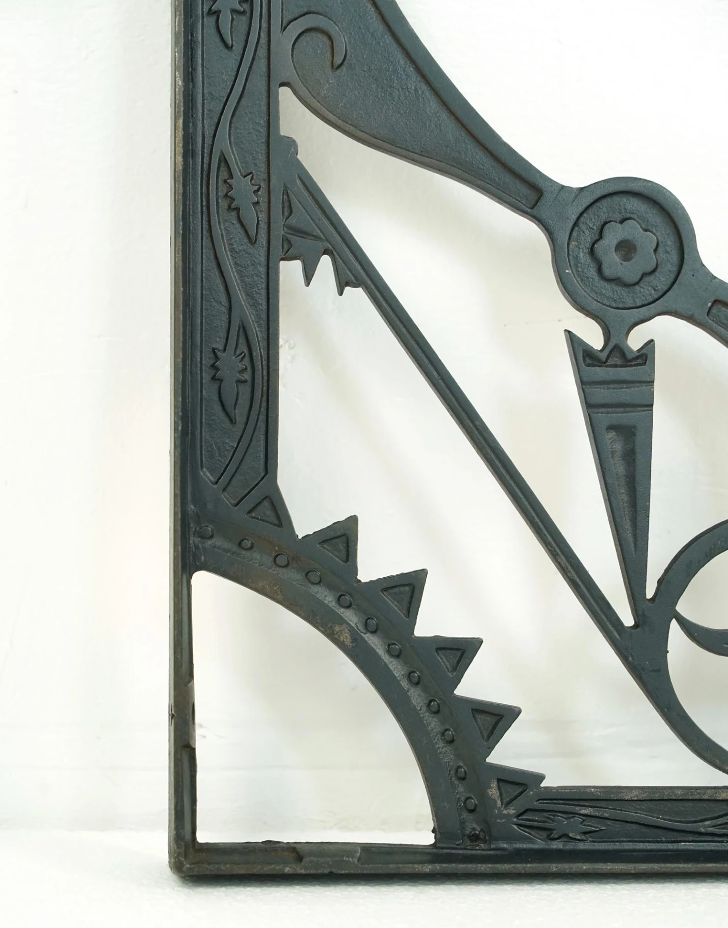 Pair Of 18 In. Antique Eastlake Black Cast Iron Wall Brackets 7 Pair Of 18 In. Antique Eastlake Black Cast Iron Wall Brackets - Image 5