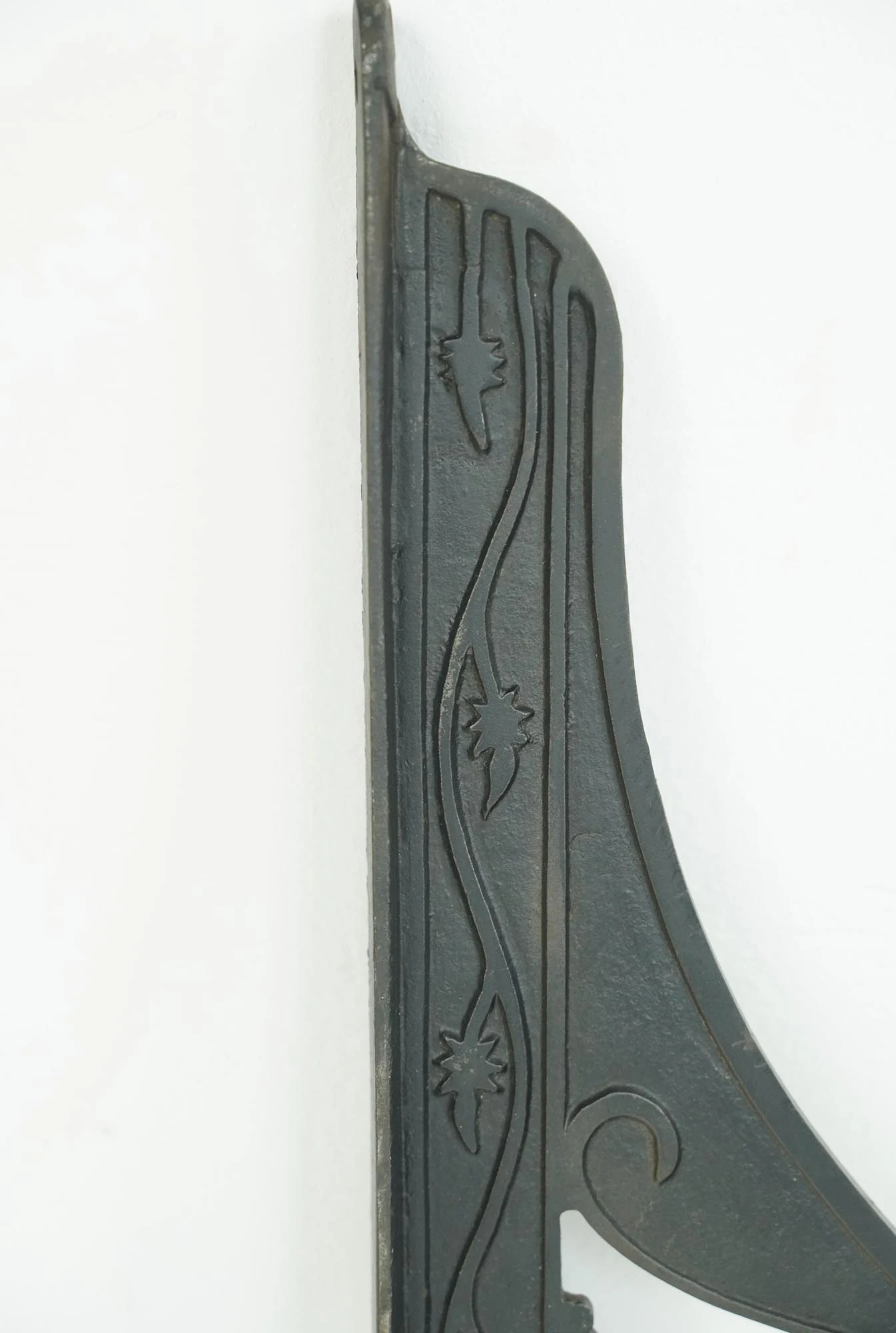 Pair Of 18 In. Antique Eastlake Black Cast Iron Wall Brackets 8 Pair Of 18 In. Antique Eastlake Black Cast Iron Wall Brackets - Image 6