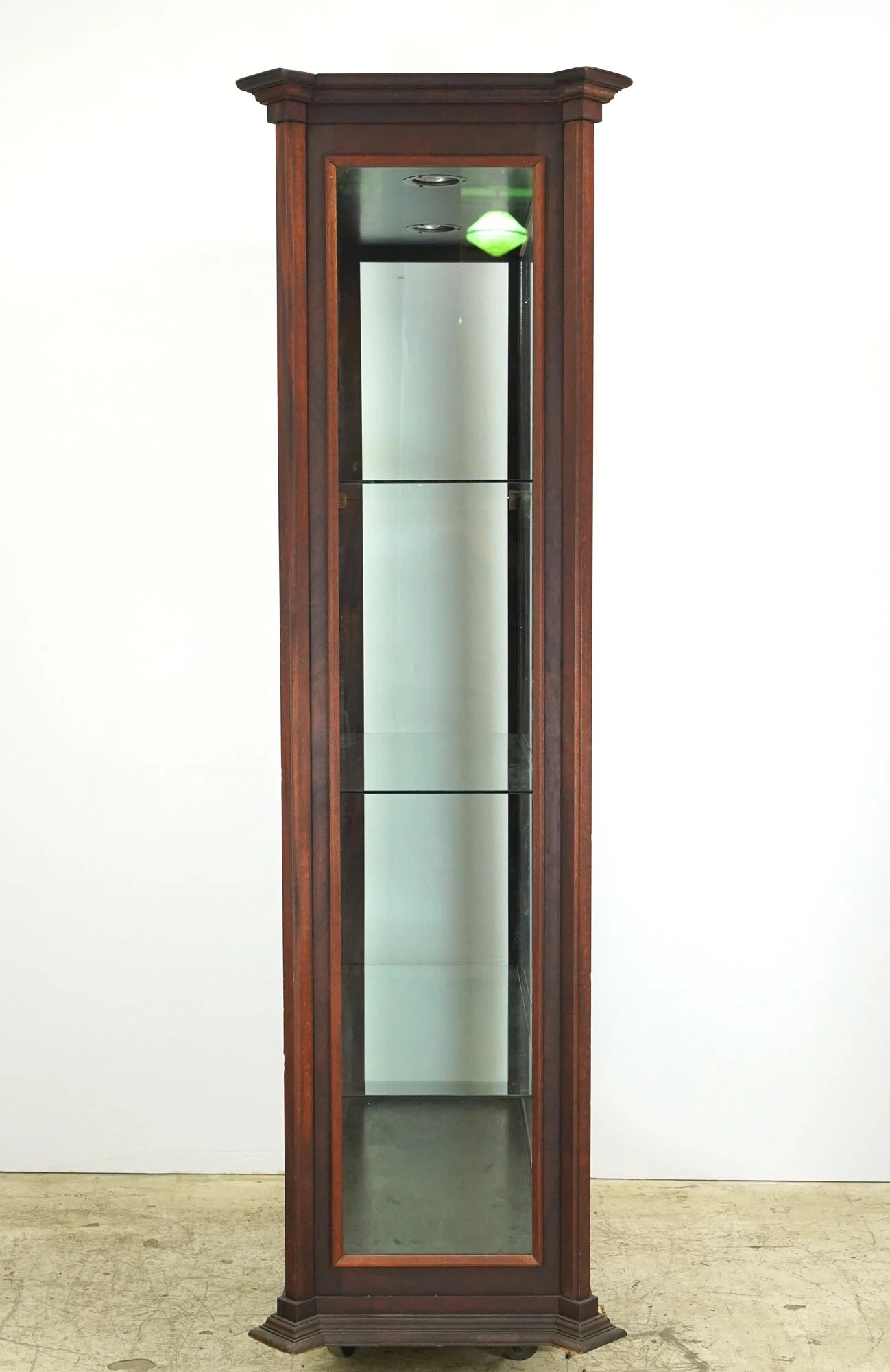 1970s Mahogany Display Case Cabinet With Glass Shelves 11 1970s Mahogany Display Case Cabinet With Glass Shelves - Image 9