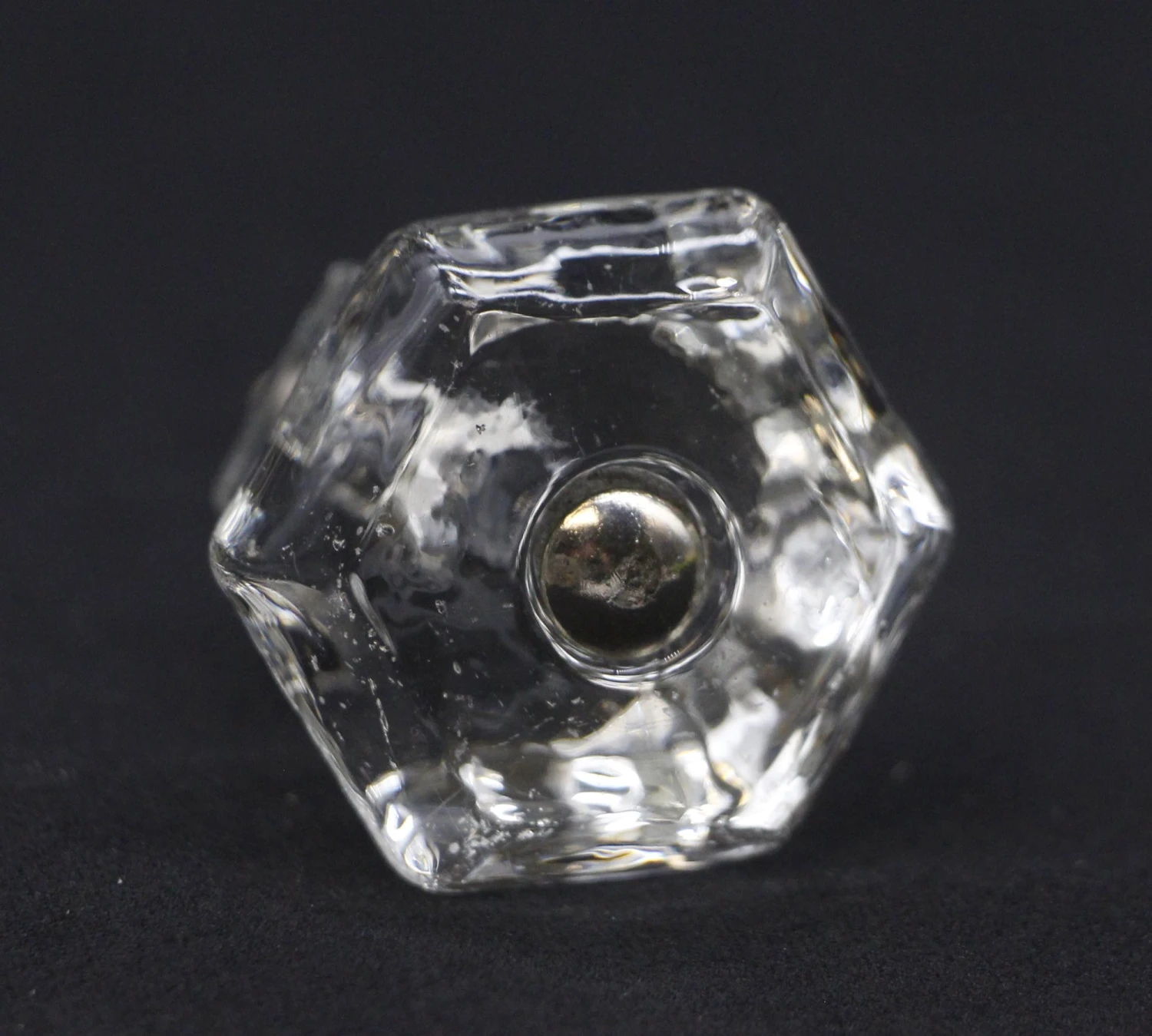 Set Of 4 Vintage 1.5 In. Hexagon Clear Glass Cabinet Drawer Knobs 7 Set Of 4 Vintage 1.5 In. Hexagon Clear Glass Cabinet Drawer Knobs - Image 5