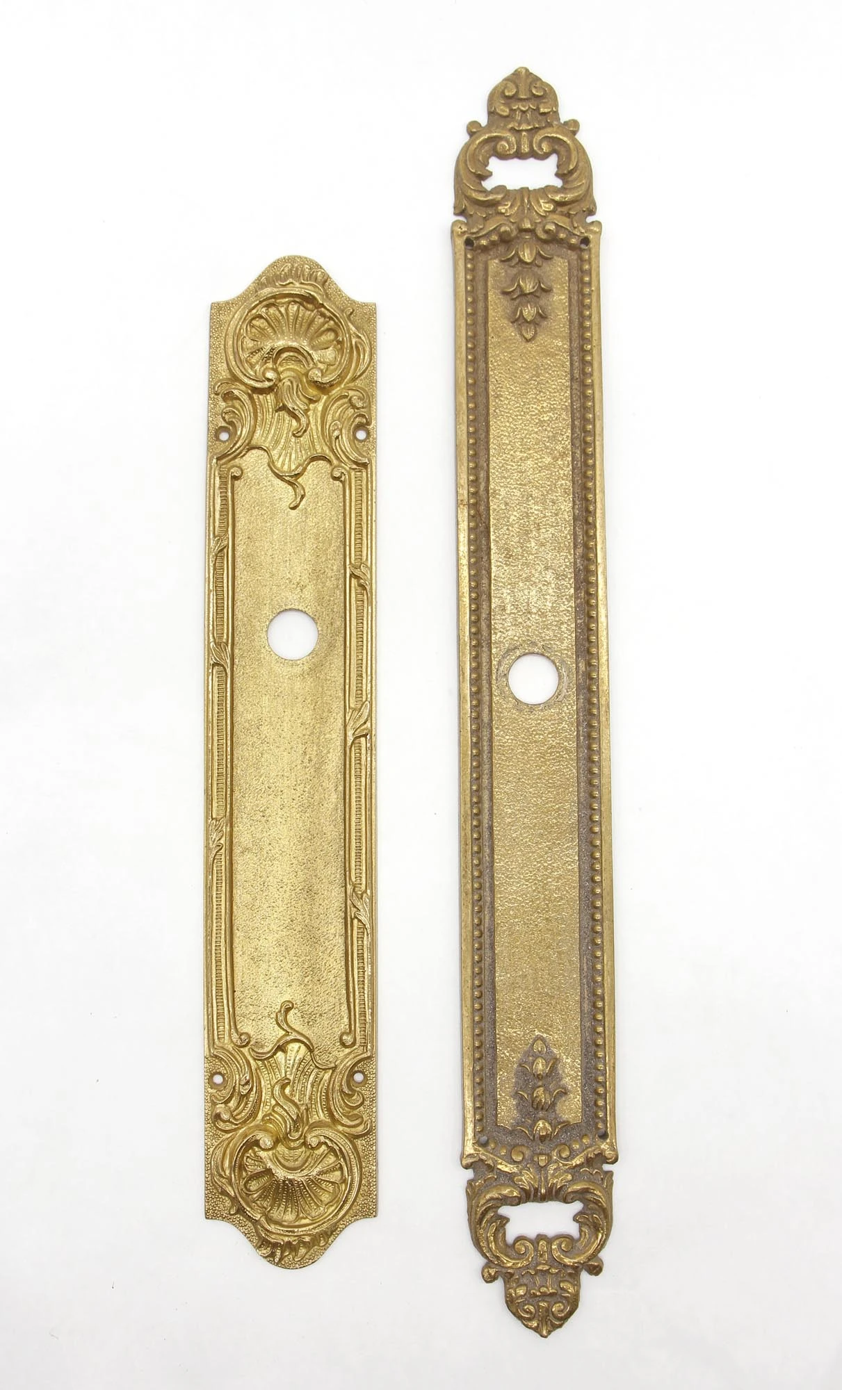 Vintage French Gilded Brass Oval Door Knob Set 8 Vintage French Gilded Brass Oval Door Knob Set - Image 7