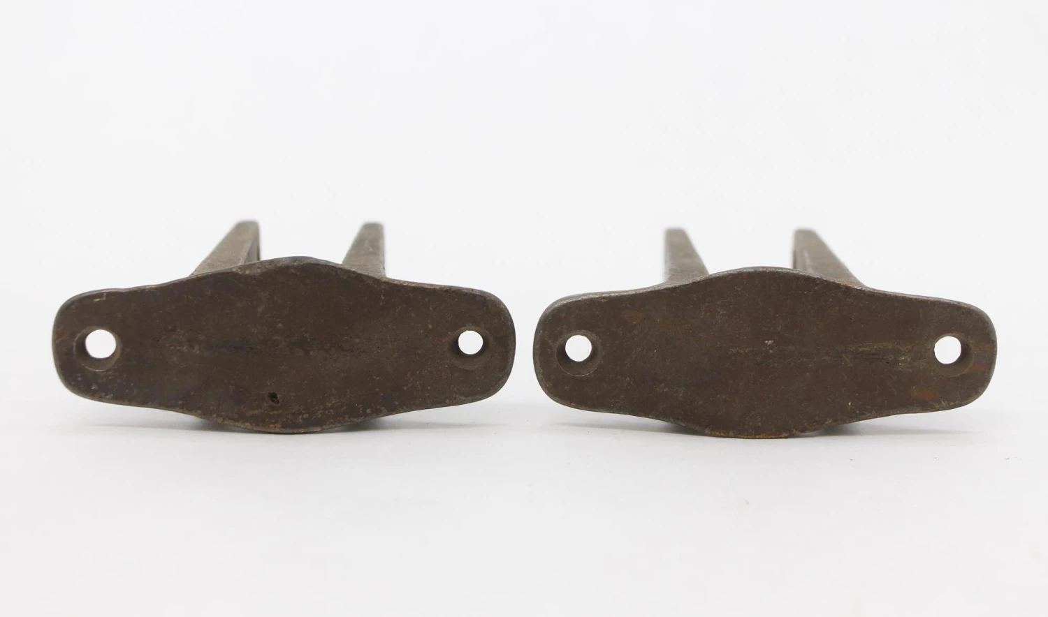 Pair Of Textured Cast Iron Swing Arm Curtain Rod Brackets 6 Pair Of Textured Cast Iron Swing Arm Curtain Rod Brackets - Image 4