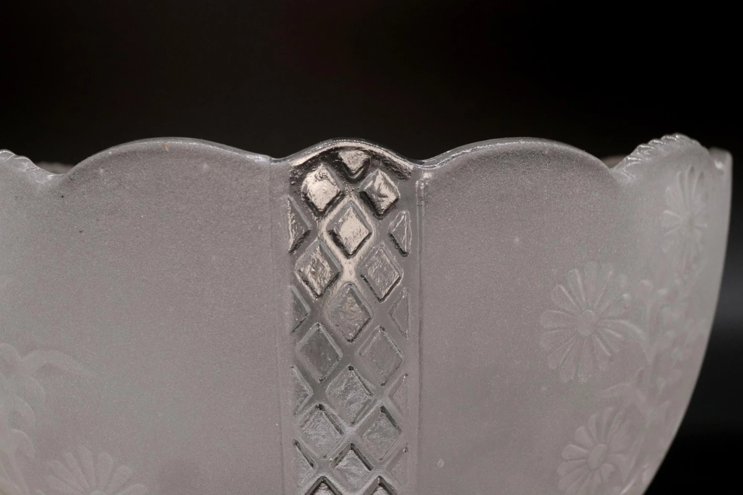 Vintage Frosted Floral Glass Gas Lamp Replacement Shade 7 Vintage Frosted Floral Glass Gas Lamp Replacement Shade - Image 5