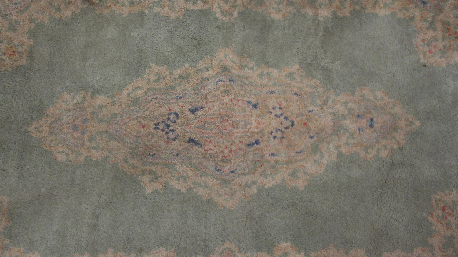 Vintage Decorative 6 Ft. X 4 Ft. Area Rug 5 Vintage Decorative 6 Ft. X 4 Ft. Area Rug - Image 3