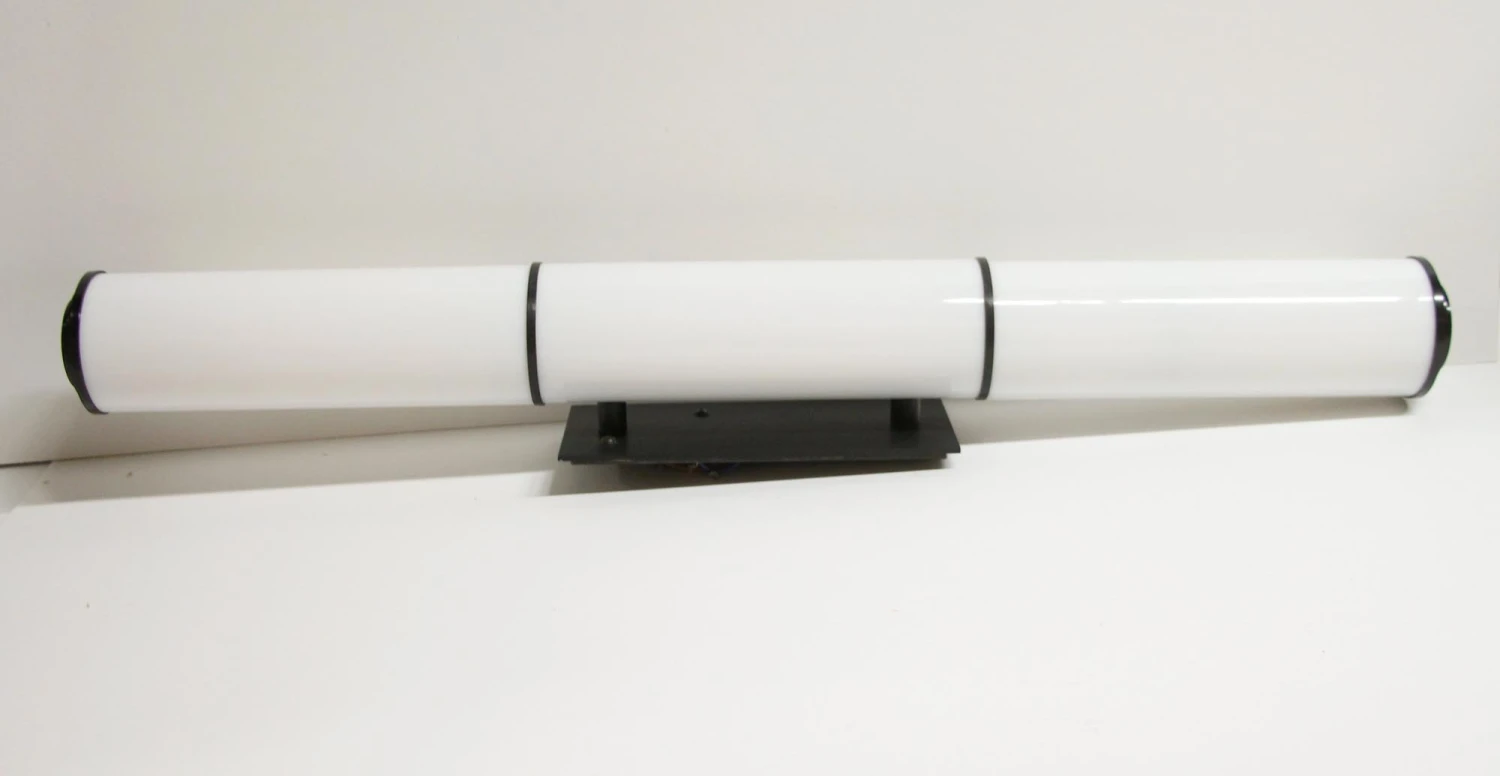 Waldorf Astoria Modern Guerlain Spa Wall Sconce 5 Waldorf Astoria Modern Guerlain Spa Wall Sconce - Image 3