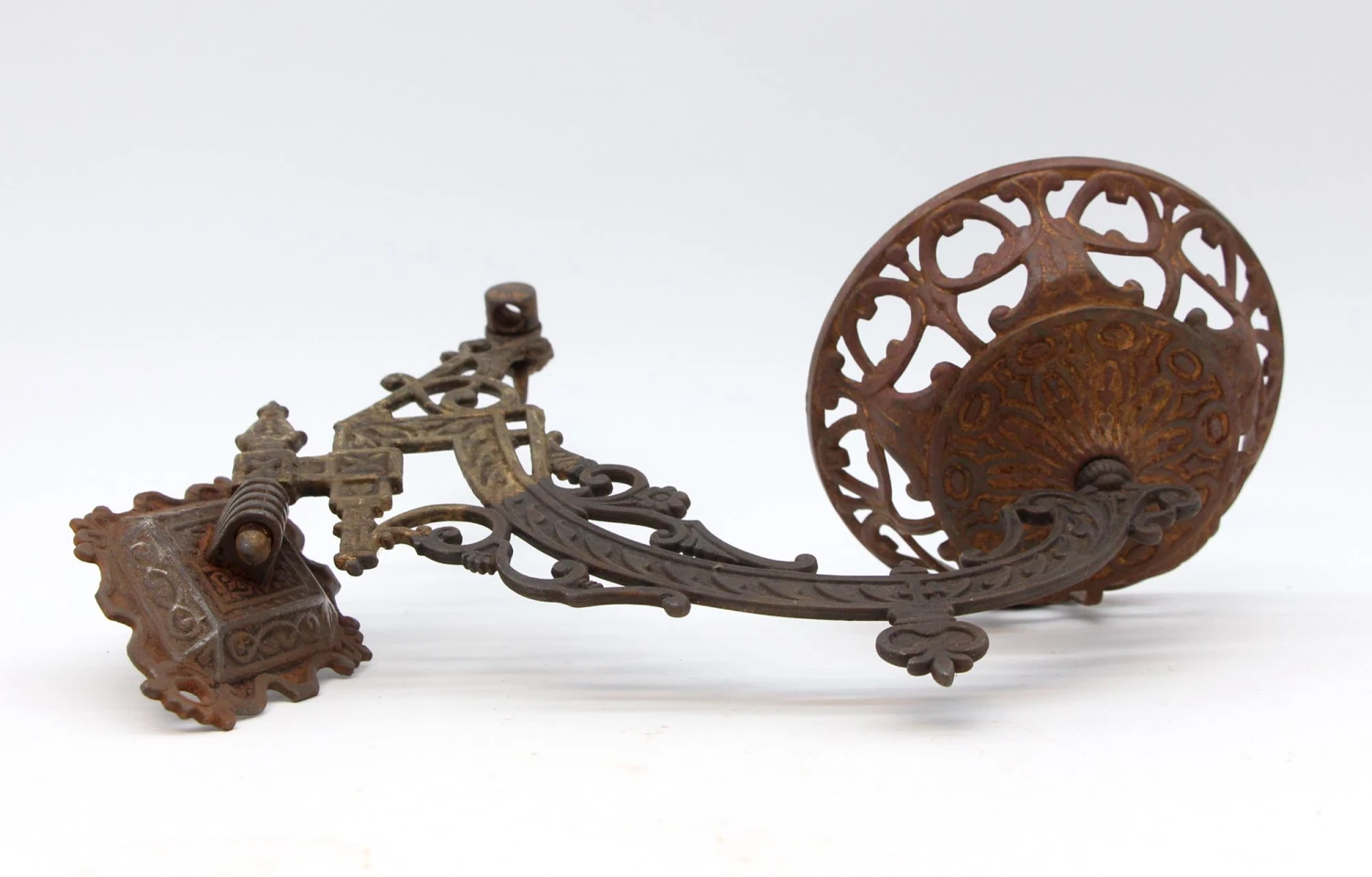 Victorian Cast Iron Oil Lamp Holder With Mounting Bracket 4 Victorian Cast Iron Oil Lamp Holder With Mounting Bracket - Image 2