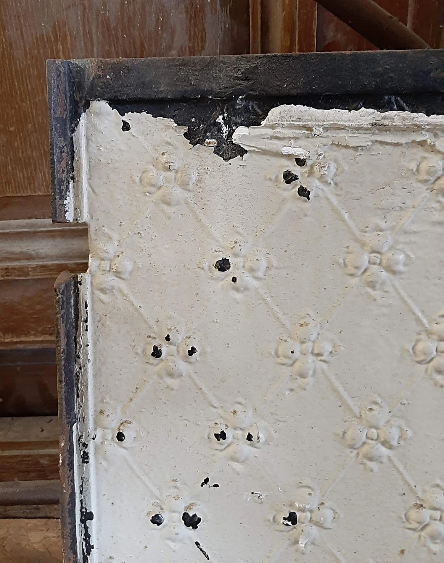 Antique Floral Fire Back Center Piece 27 X 25 5 Antique Floral Fire Back Center Piece 27 X 25 - Image 3