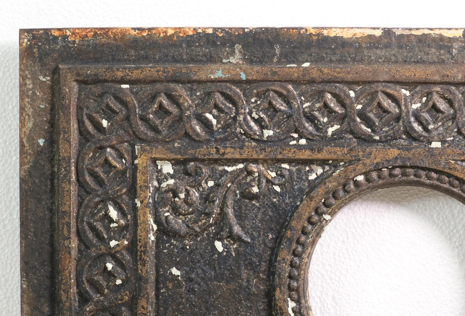 Antique Cast Iron Beaded Swag Circular Cutout Fireplace Insert 4 Antique Cast Iron Beaded Swag Circular Cutout Fireplace Insert - Image 2